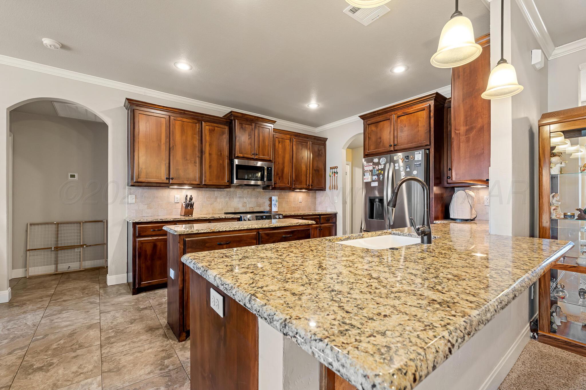 27 William Lane Property Photo 15