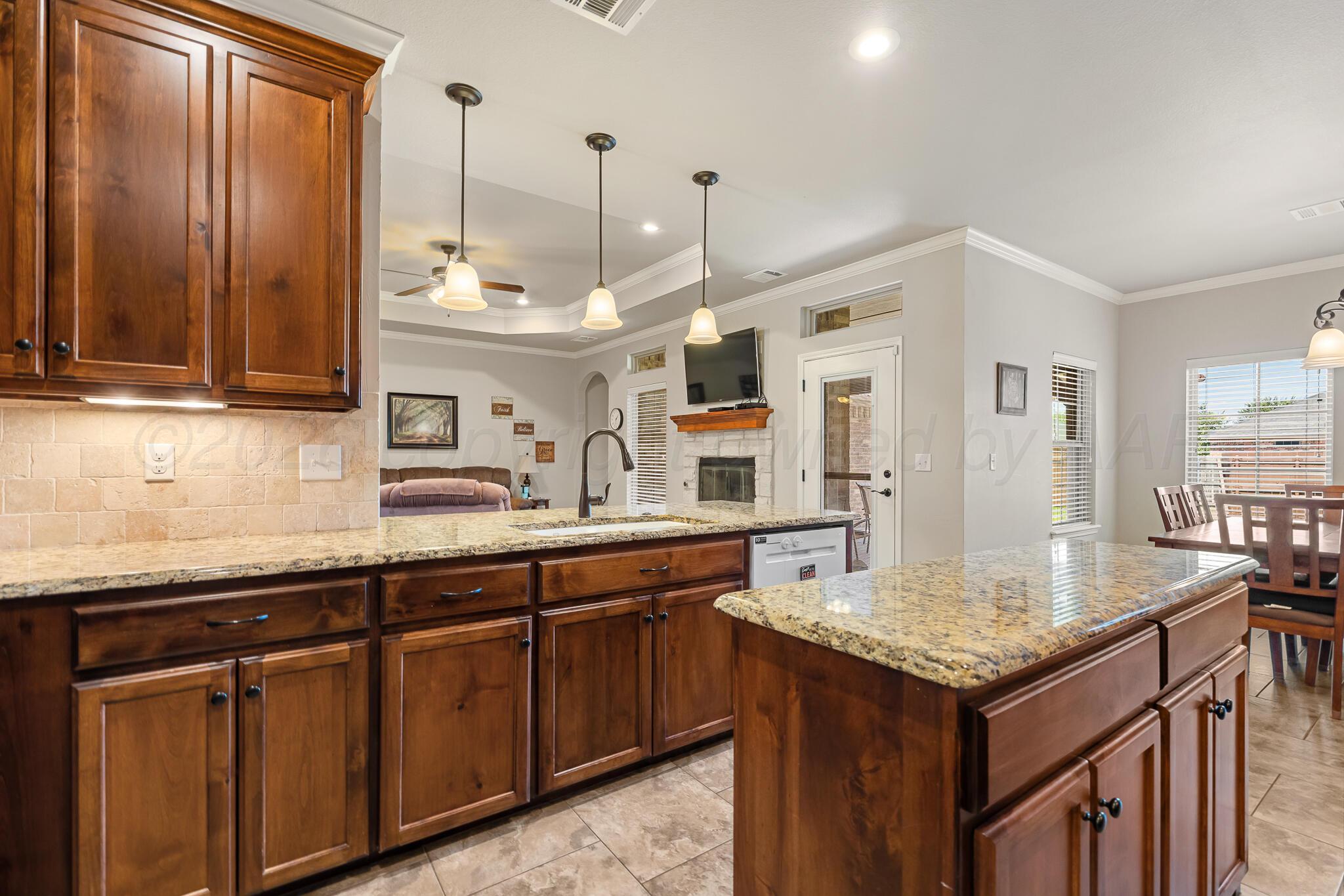 27 William Lane Property Photo 17