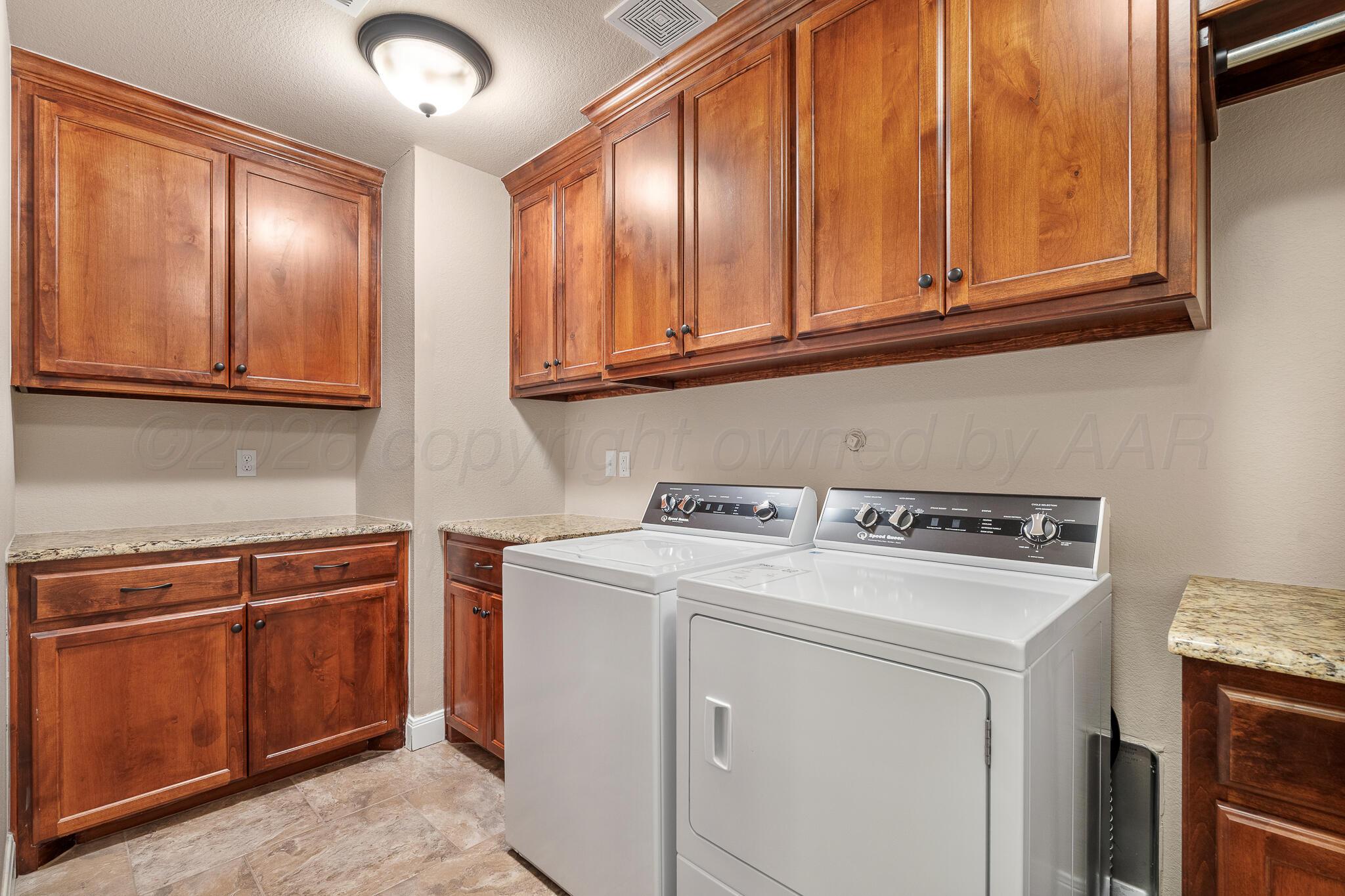 27 William Lane Property Photo 24