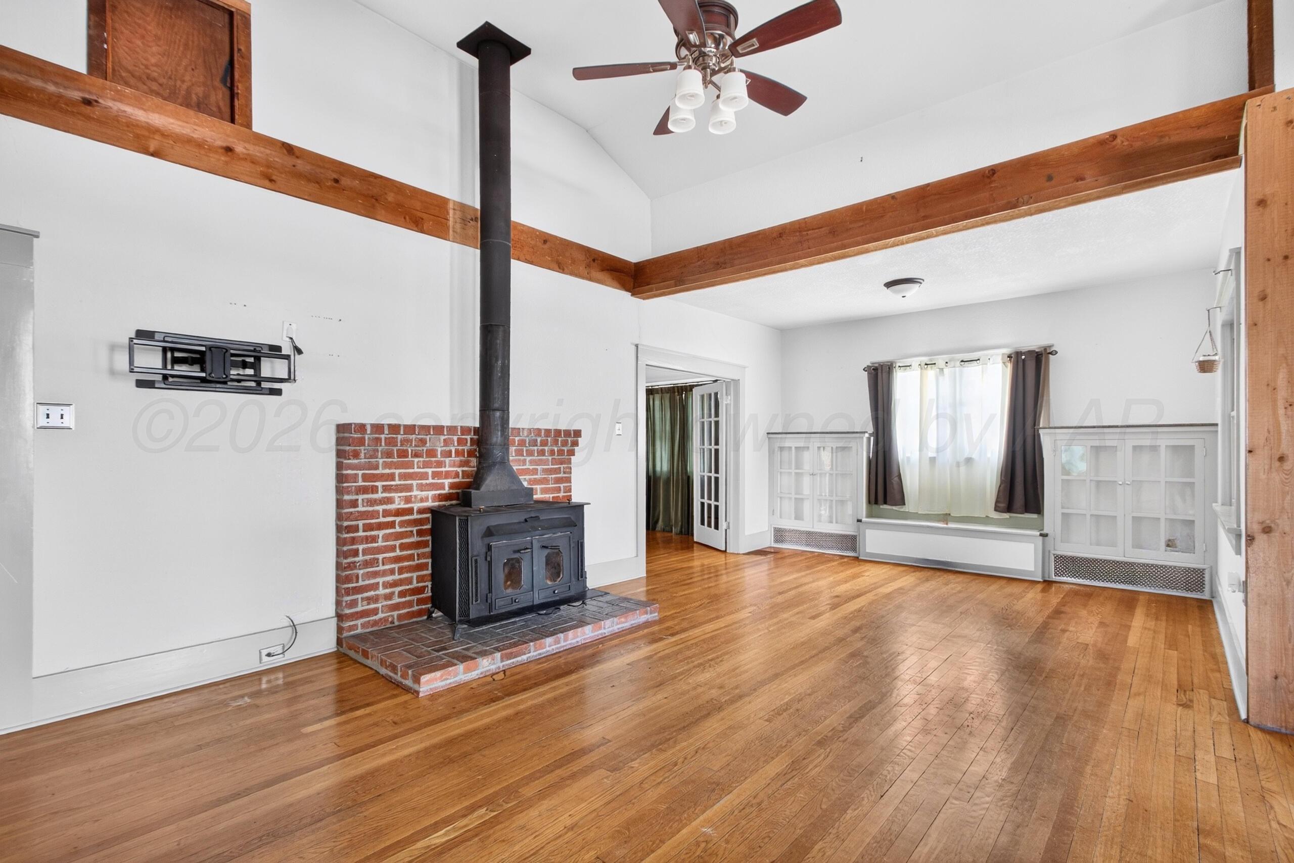 1506 S Jefferson Street Property Photo 9