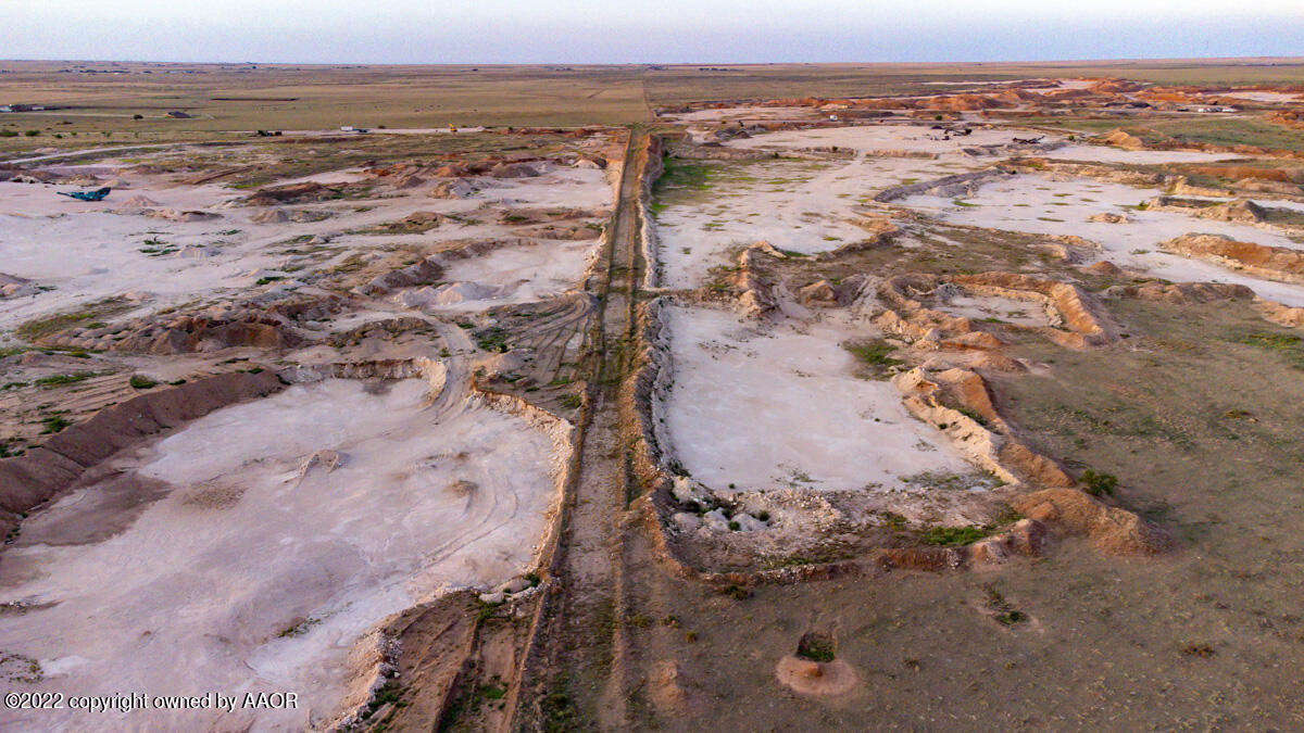 Cemetery Rd Caliche Pit Property Photo 4
