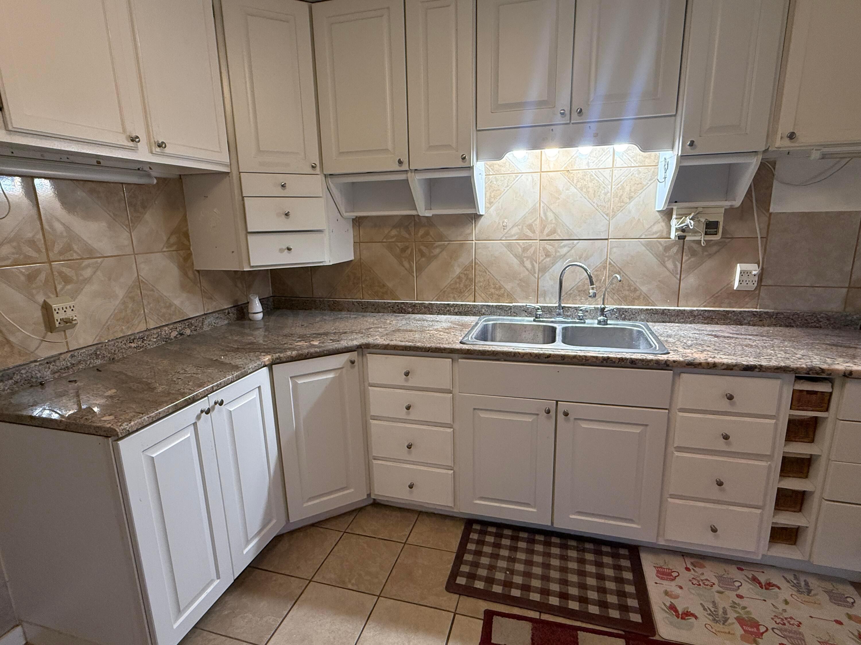 1534 Bell Street Property Photo 5