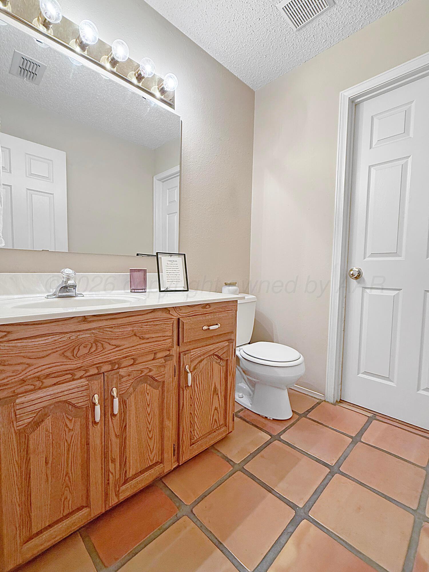 218 W Ocla Street Property Photo 23
