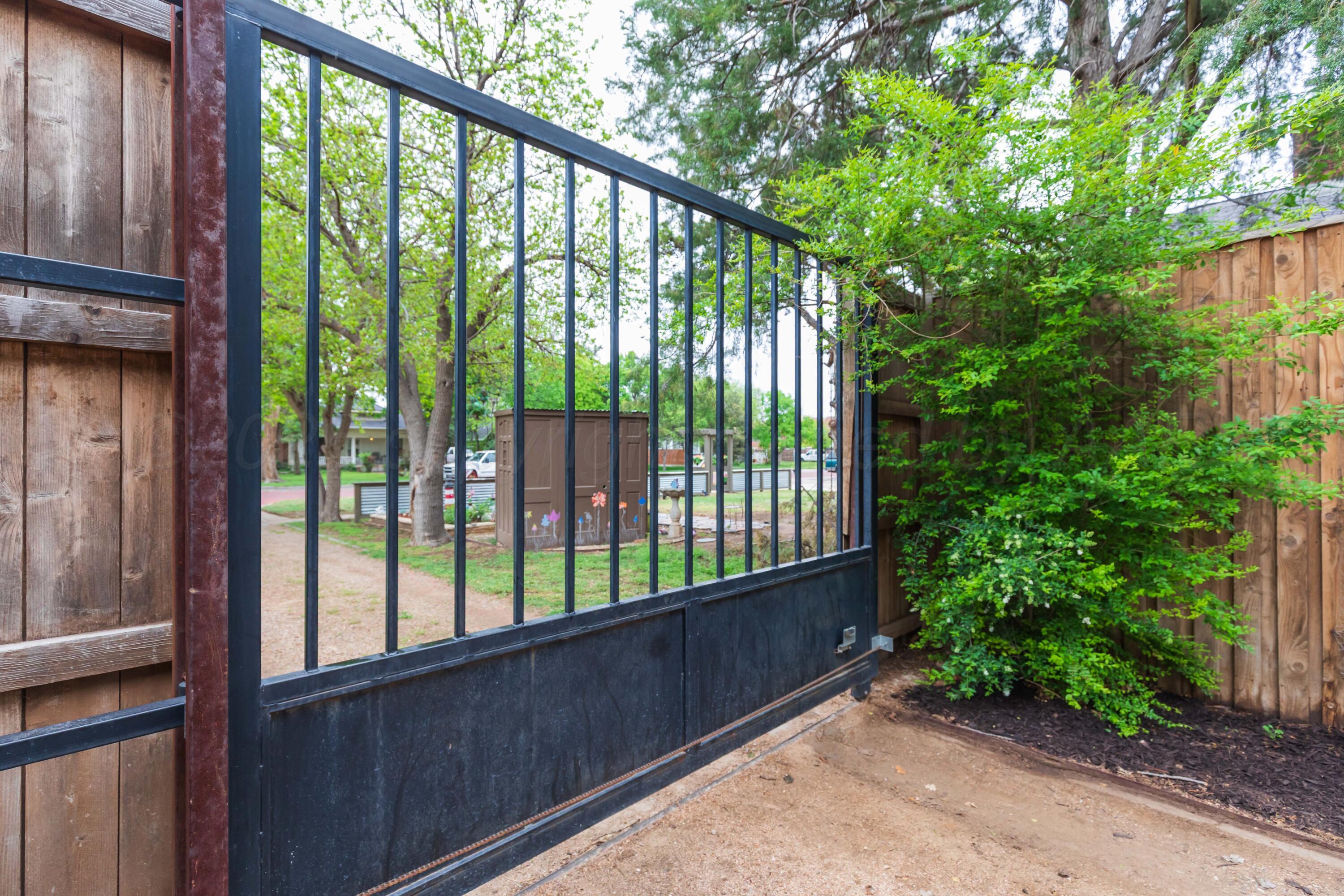 1611 S Van Buren Street Property Photo 2