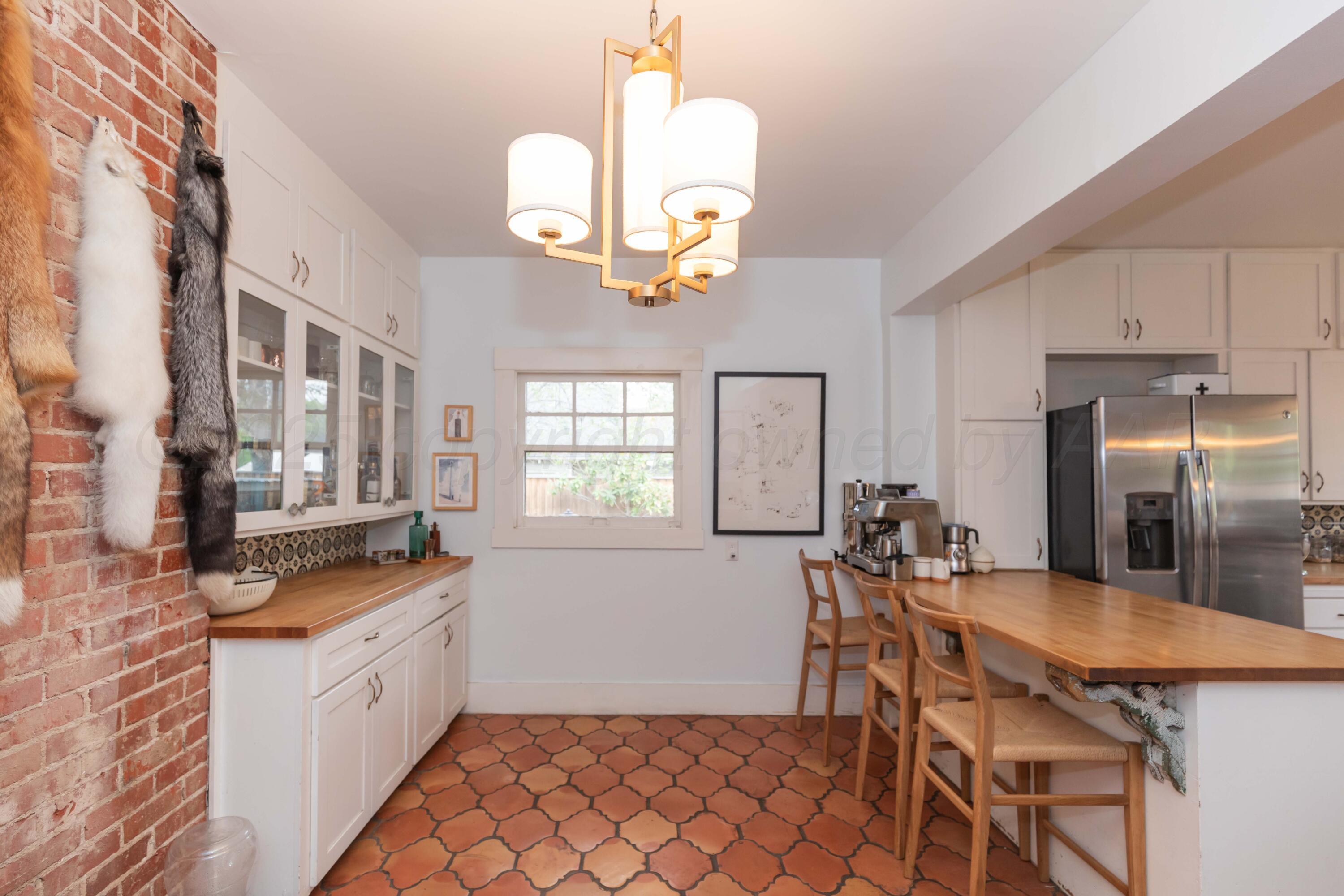 1611 S Van Buren Street Property Photo 4