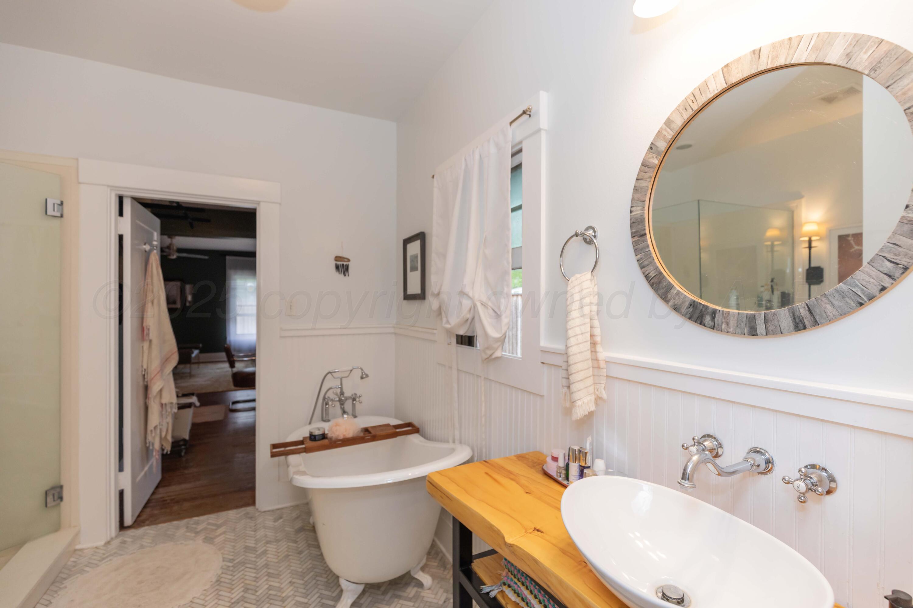 1611 S Van Buren Street Property Photo 36