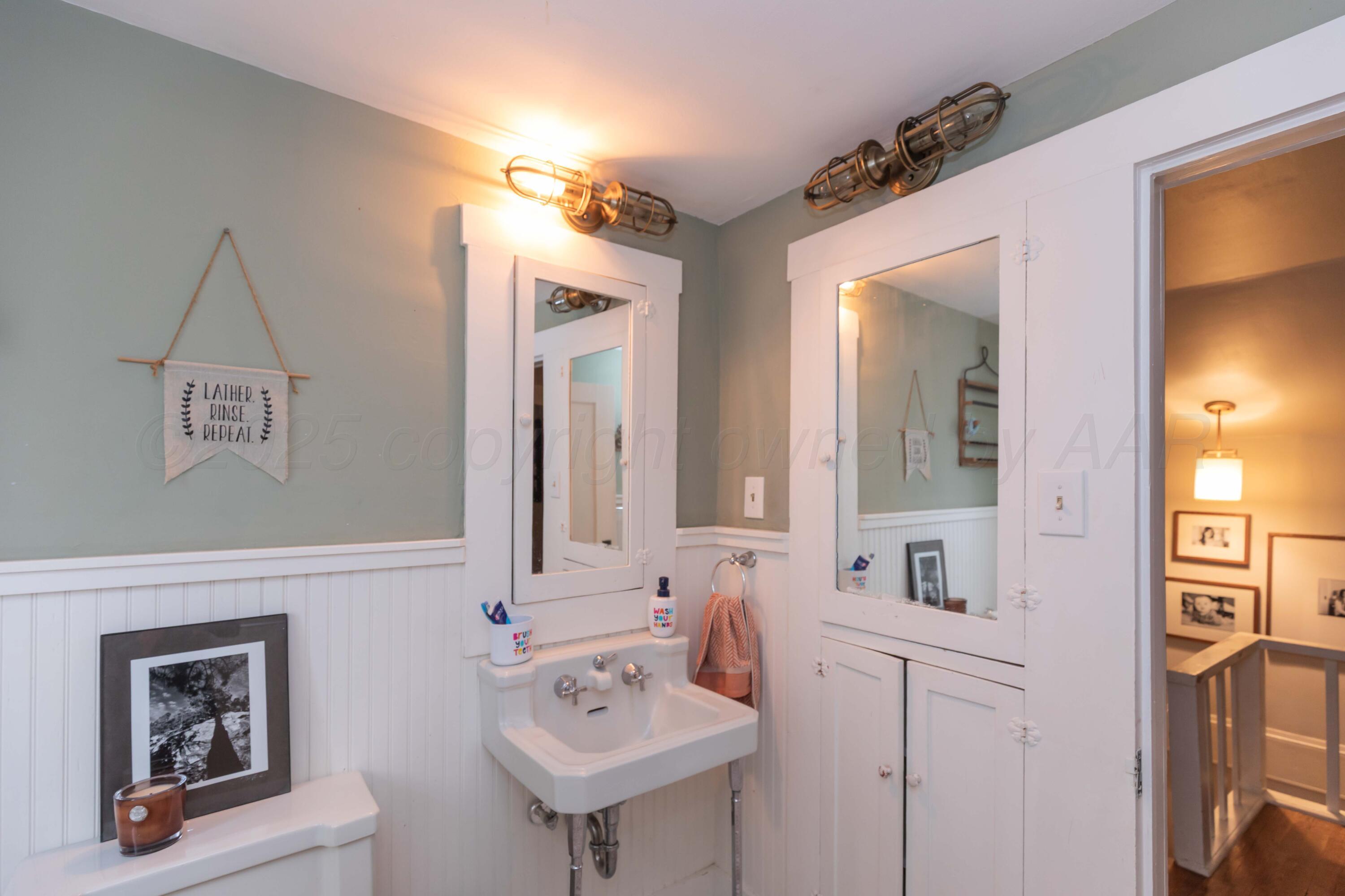 1611 S Van Buren Street Property Photo 43