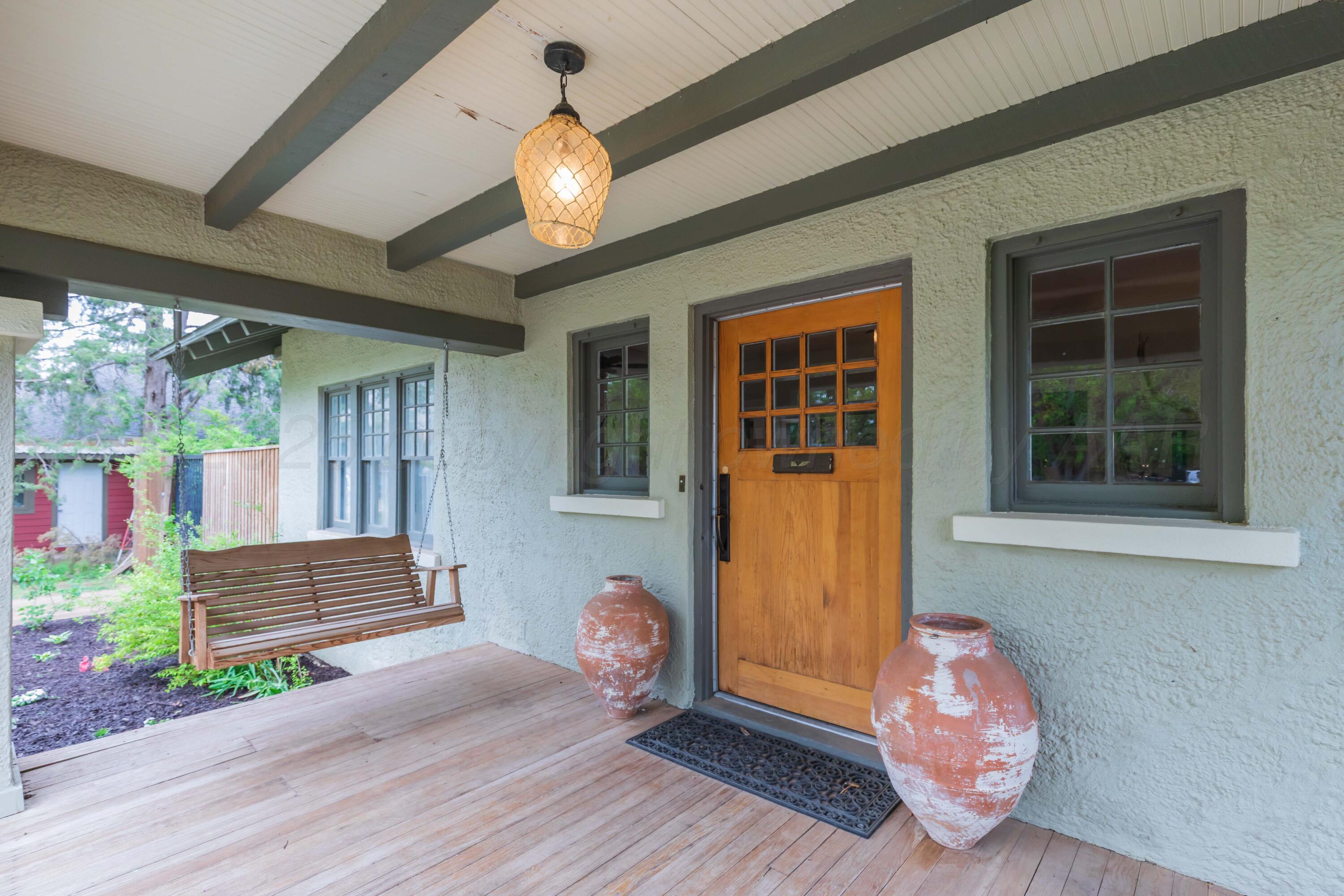 1611 S Van Buren Street Property Photo 1