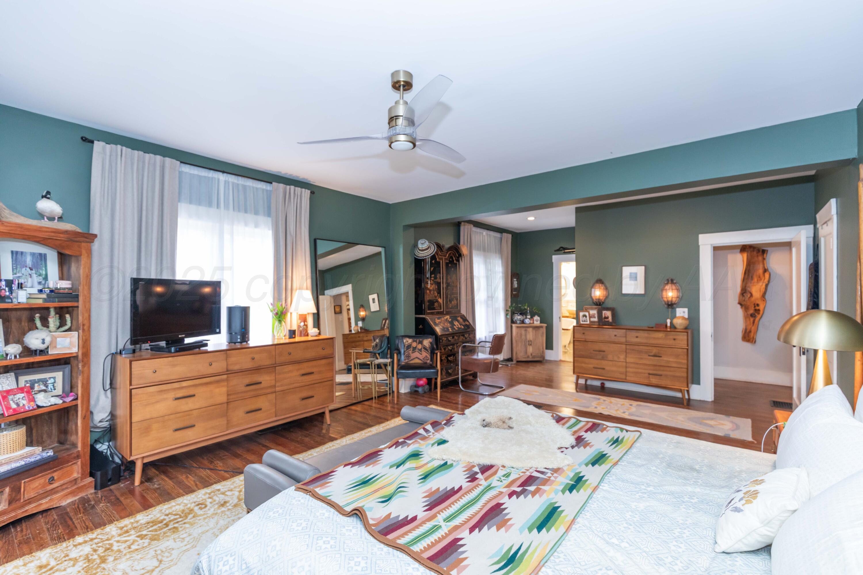 1611 S Van Buren Street Property Photo 32
