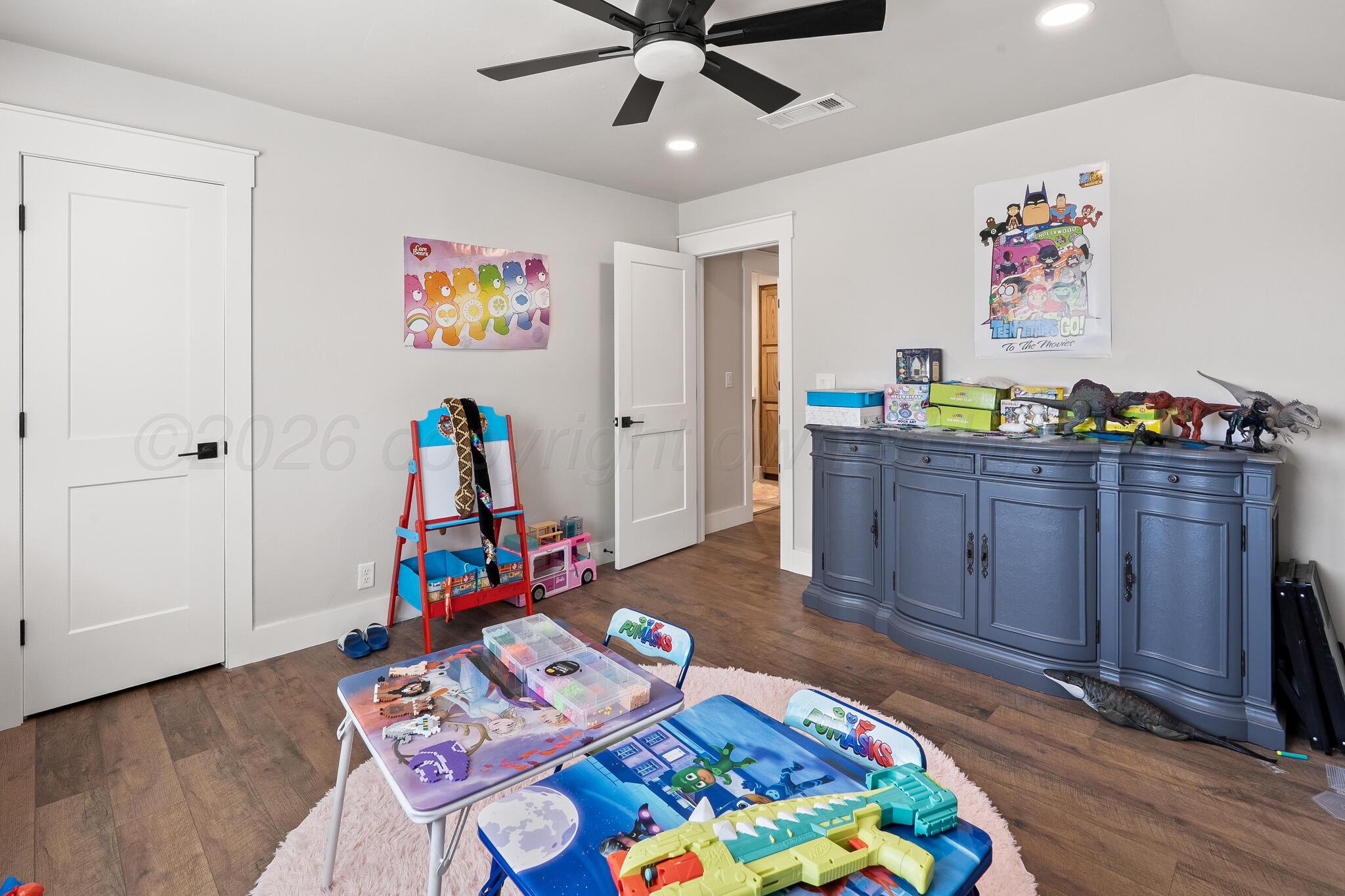 6301 S Chenot Drive Property Photo 42