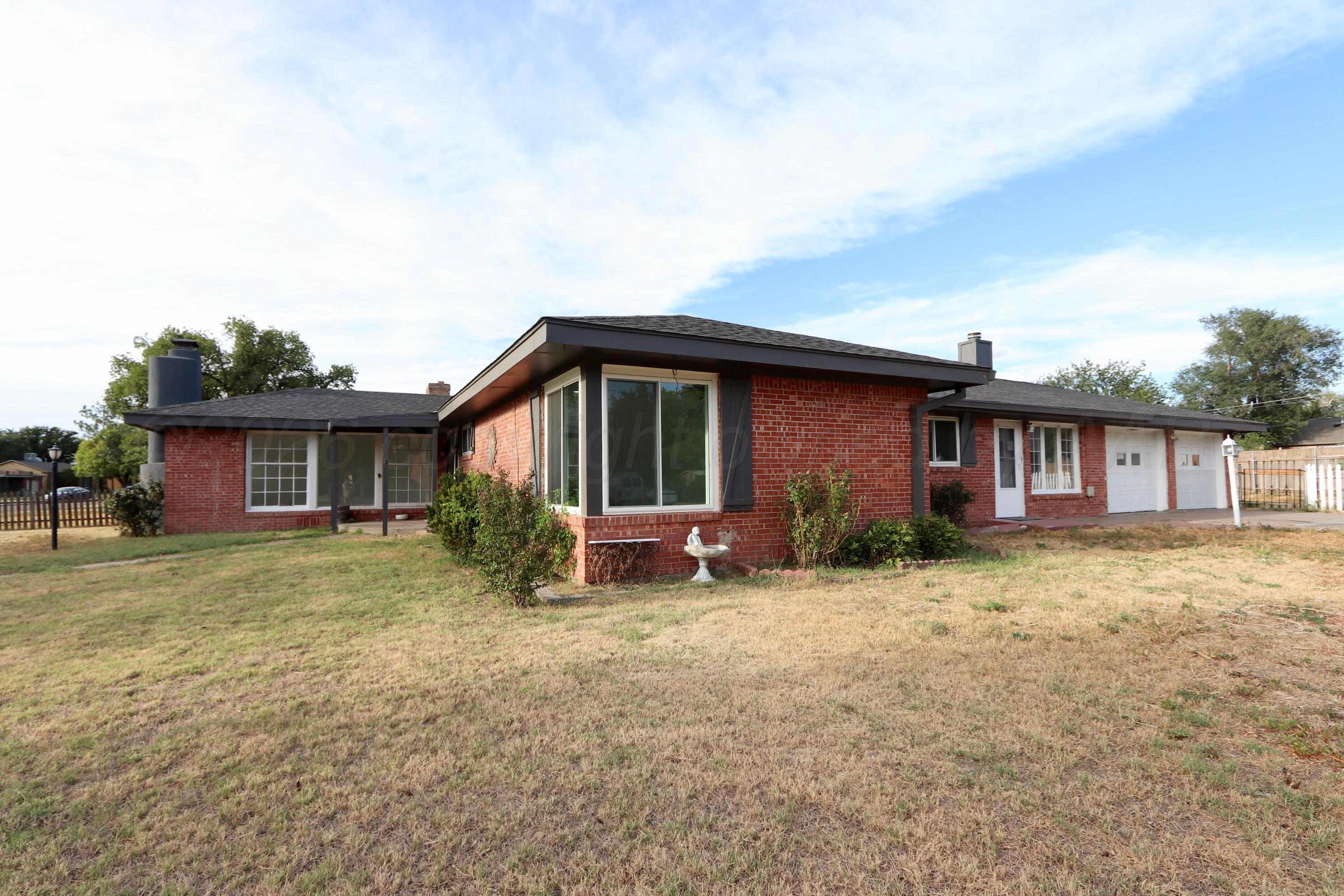 2041 S Travis Street Property Photo 4