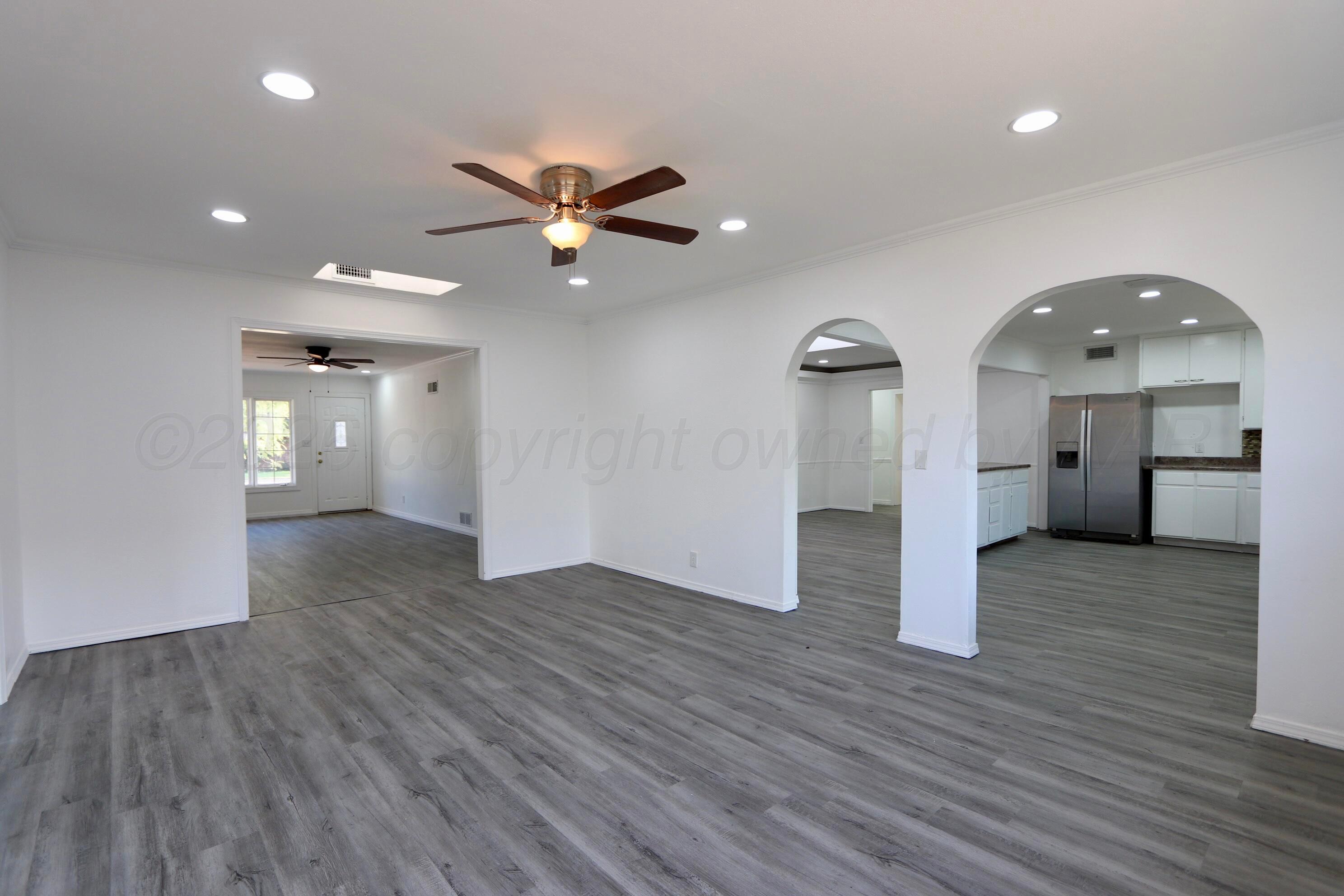 2041 S Travis Street Property Photo 14