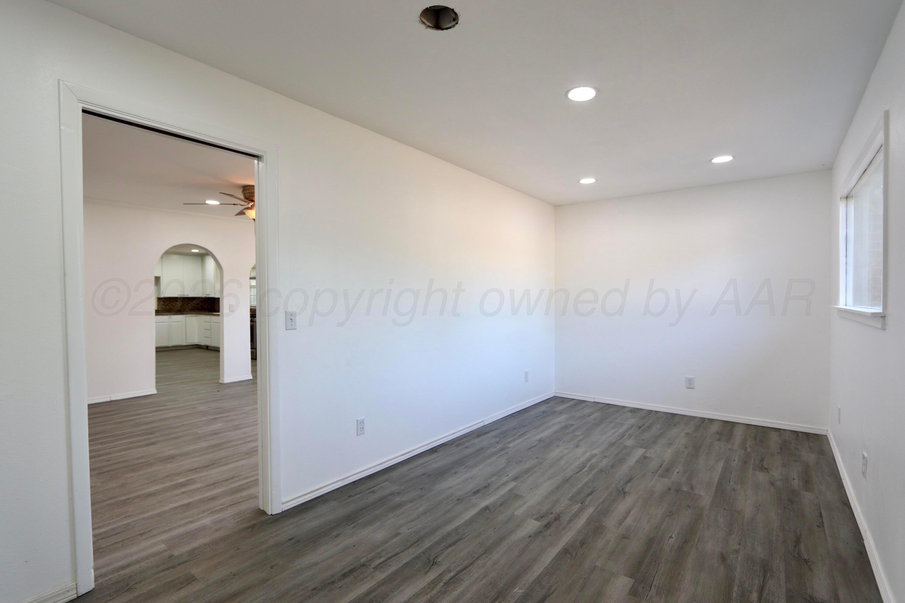 2041 S Travis Street Property Photo 24