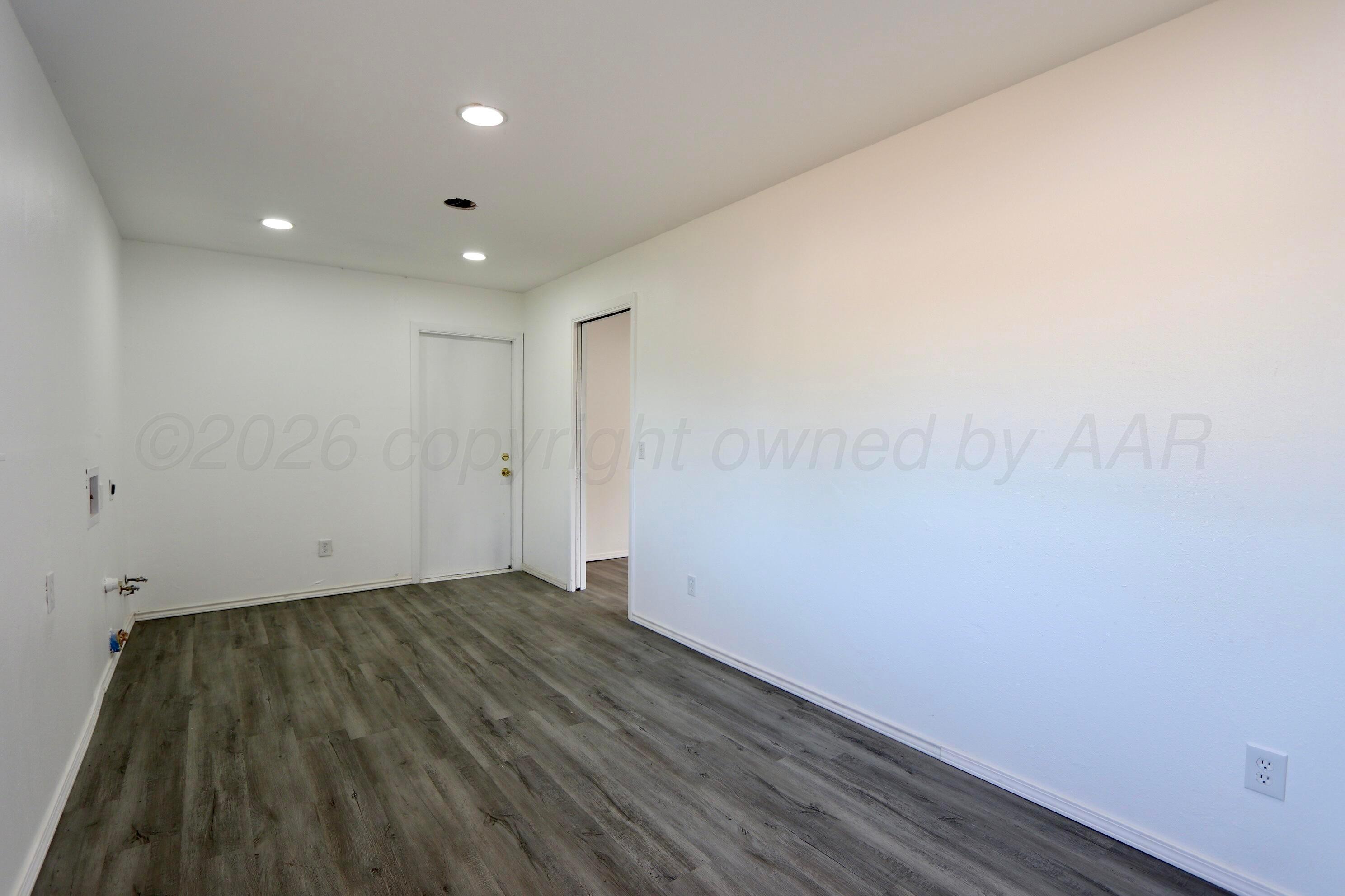 2041 S Travis Street Property Photo 25