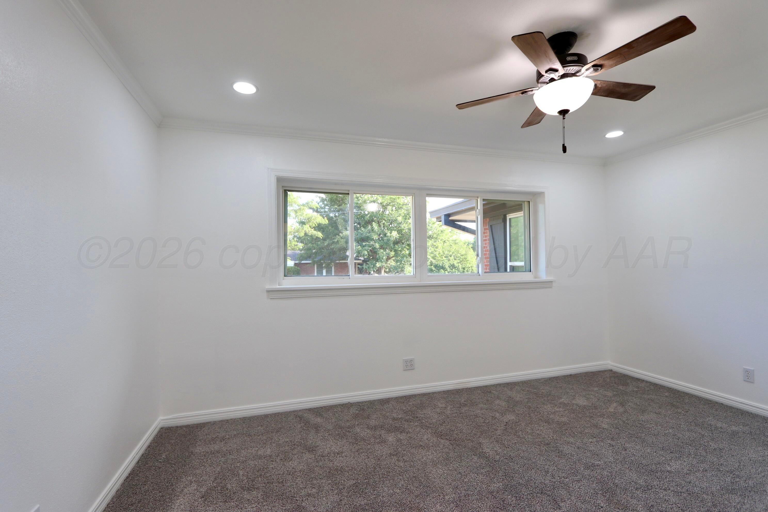 2041 S Travis Street Property Photo 28