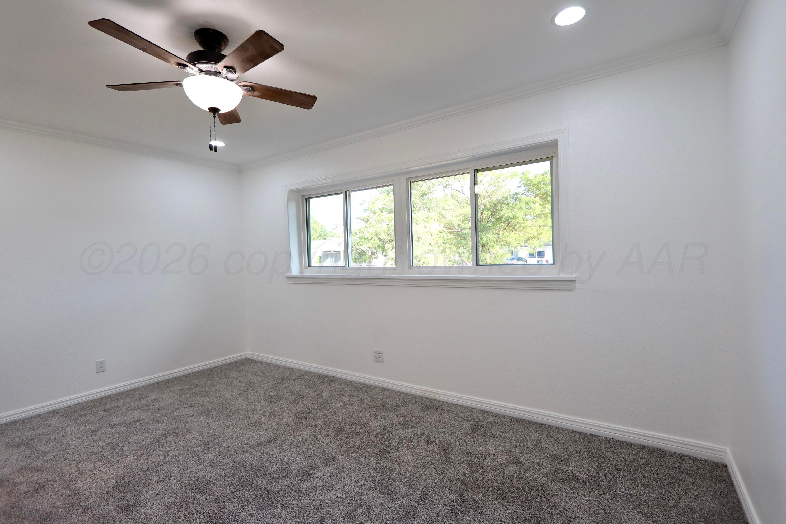 2041 S Travis Street Property Photo 29