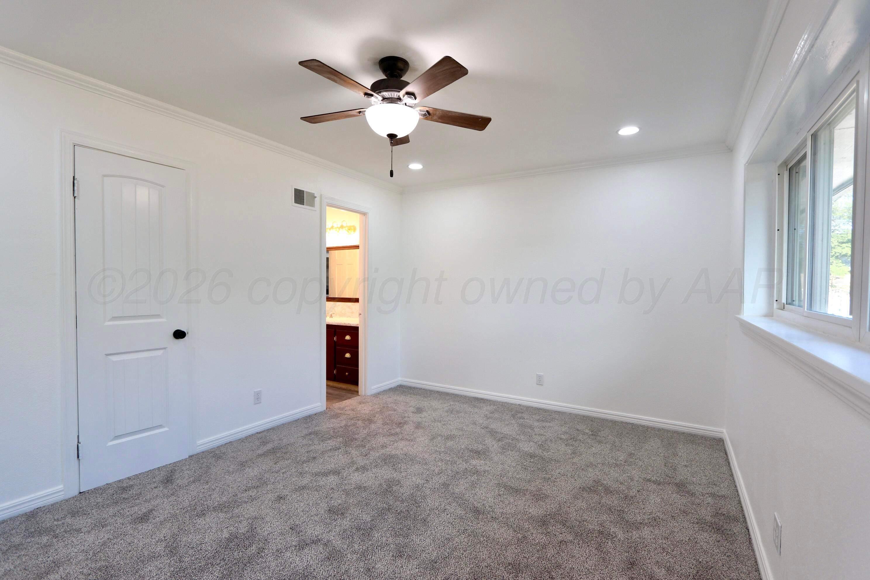2041 S Travis Street Property Photo 31