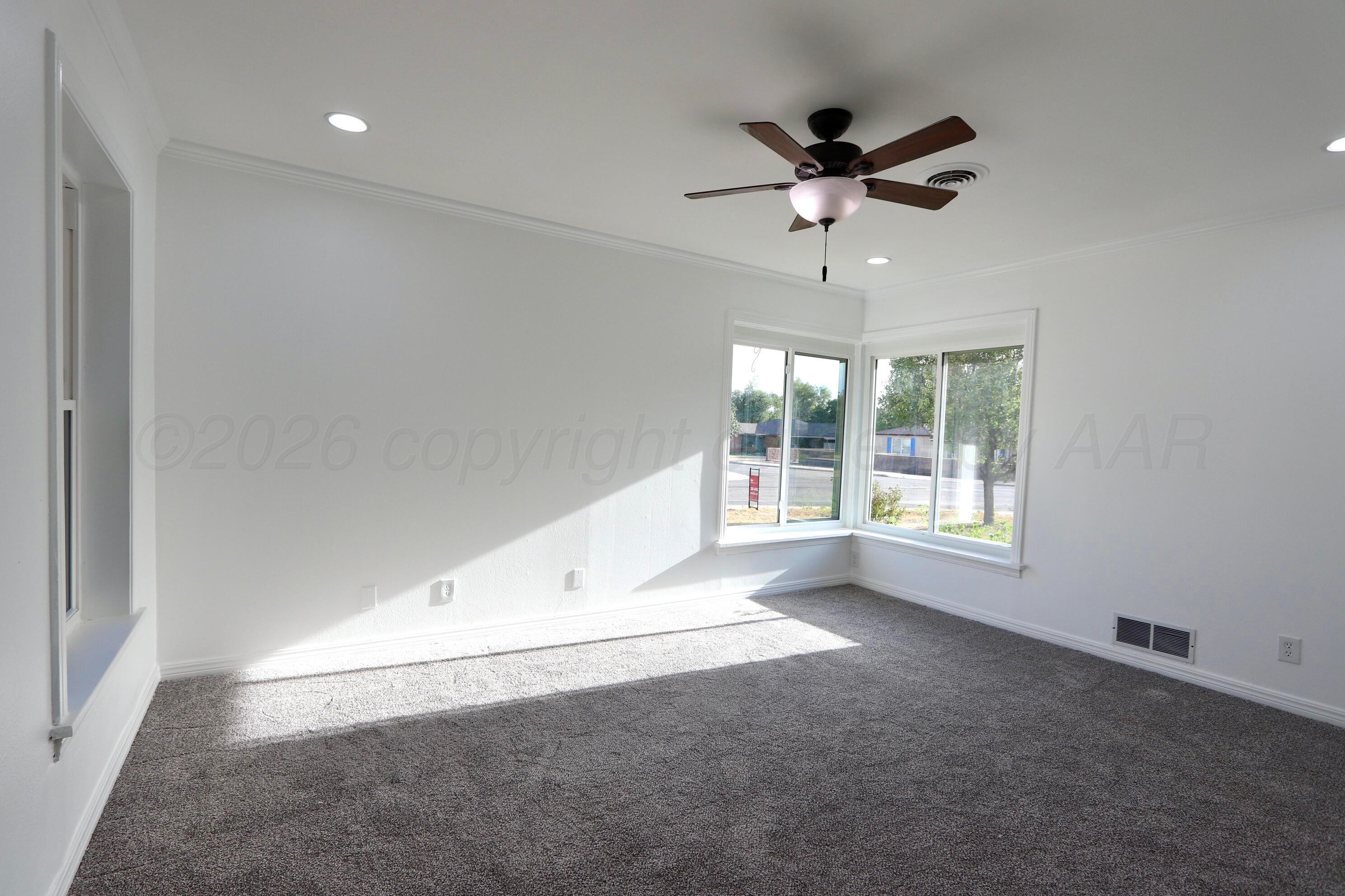 2041 S Travis Street Property Photo 34