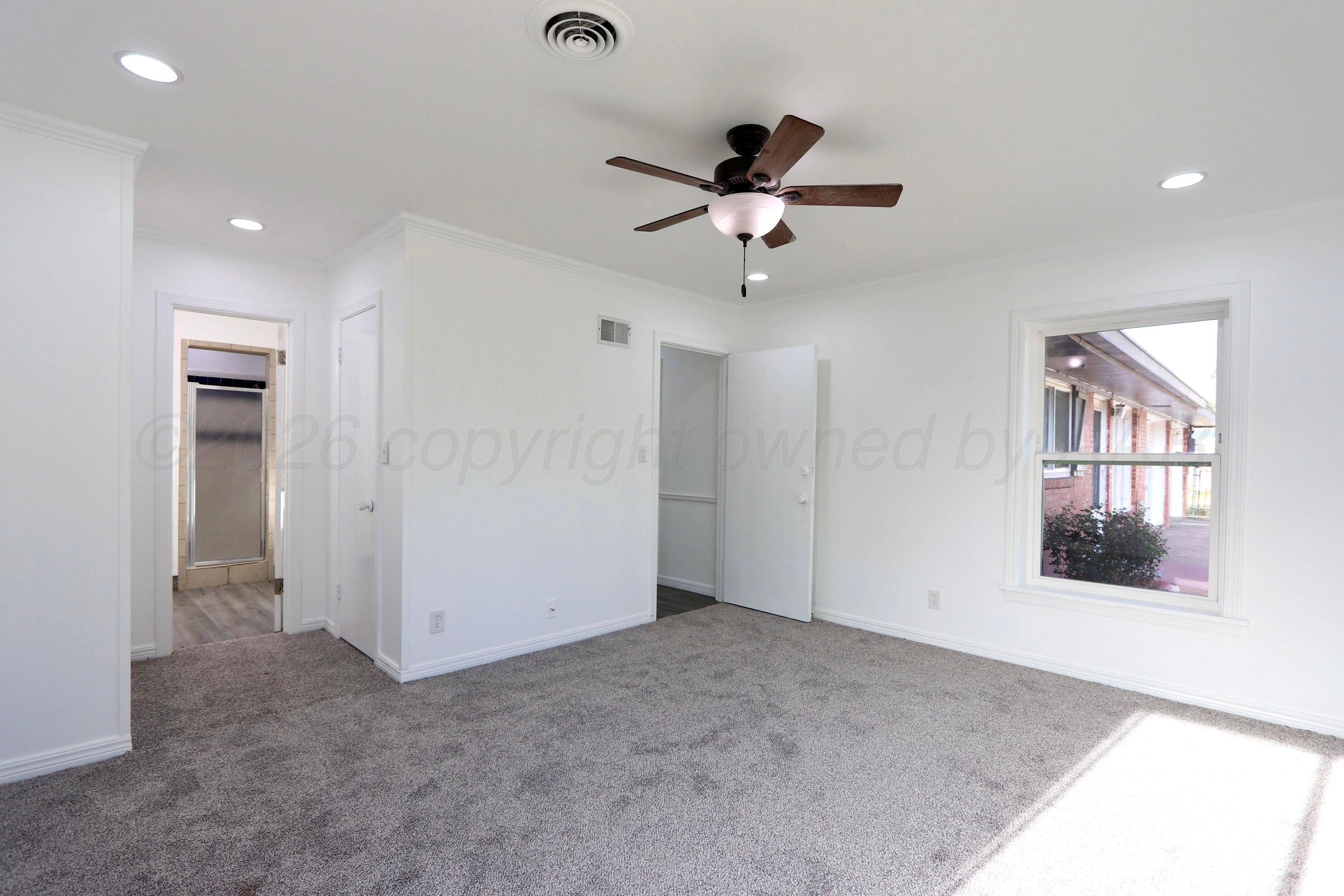 2041 S Travis Street Property Photo 36