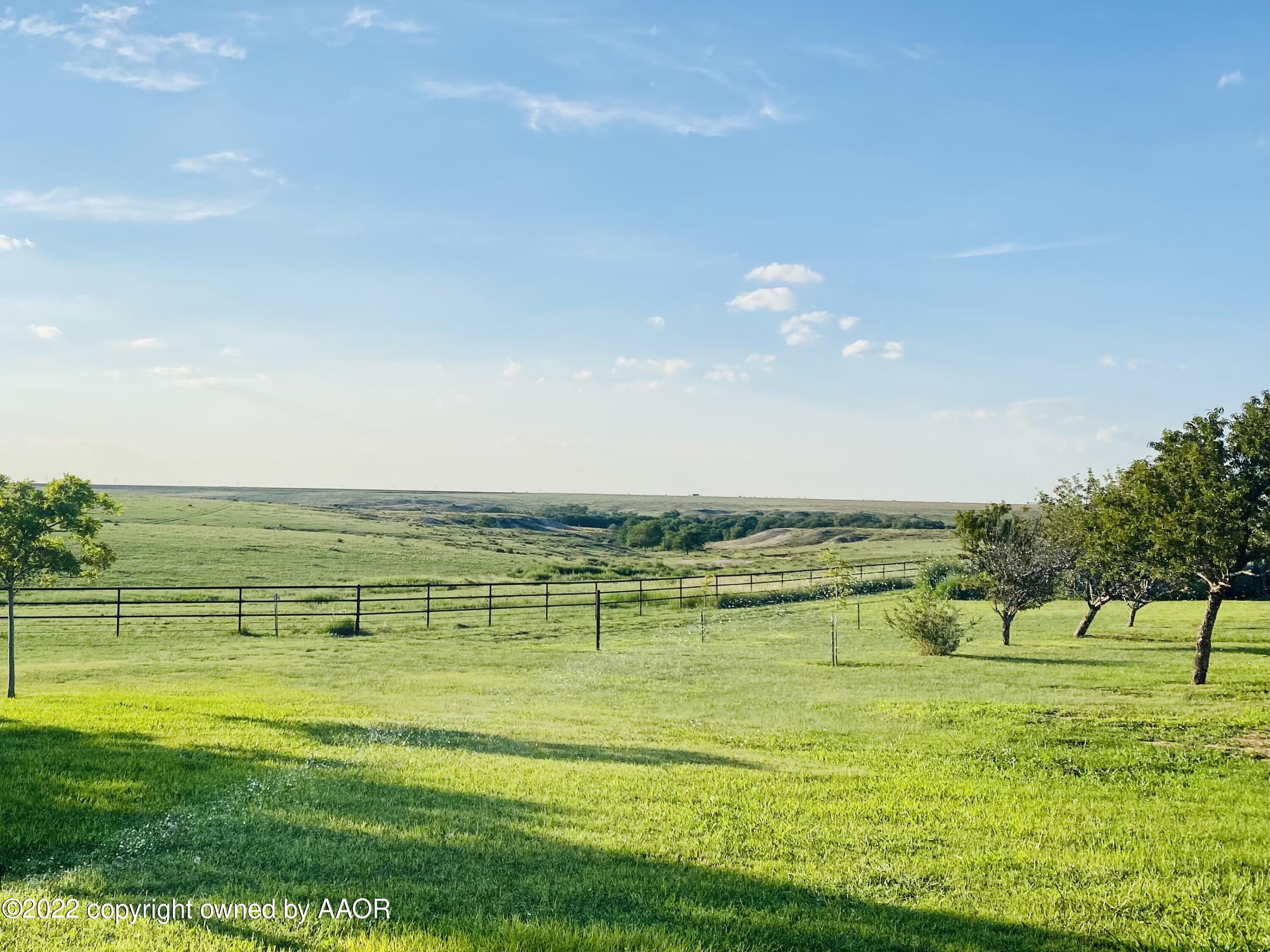 19900 W Country Club Road Property Photo 3