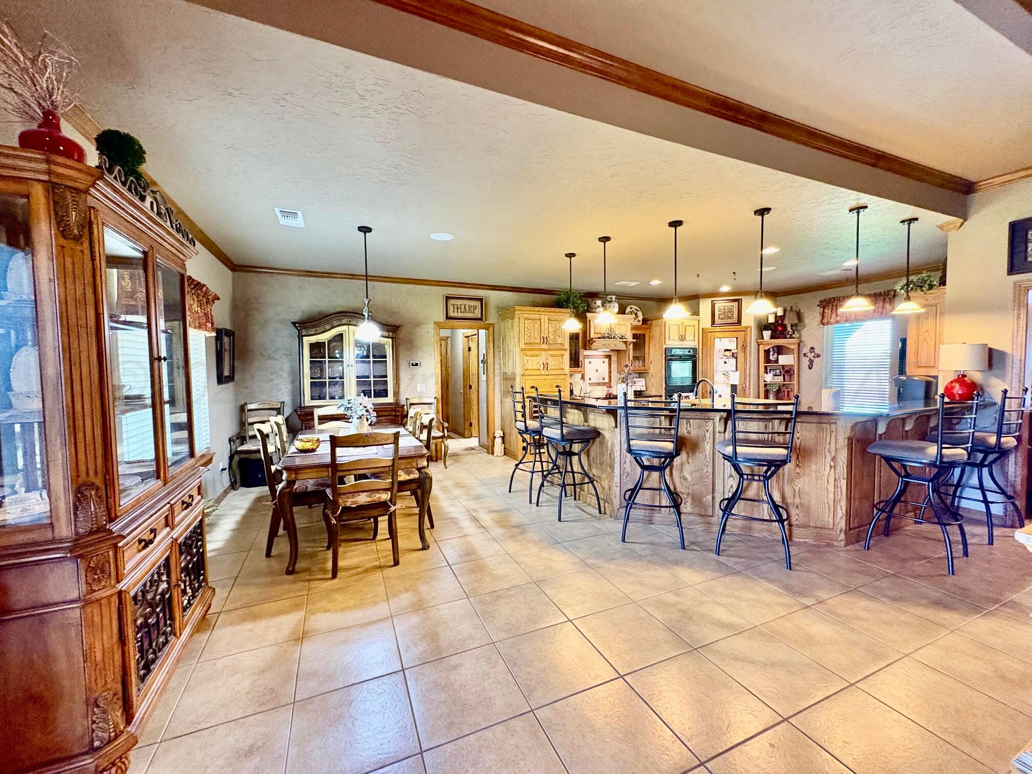 19900 W Country Club Road Property Photo 10