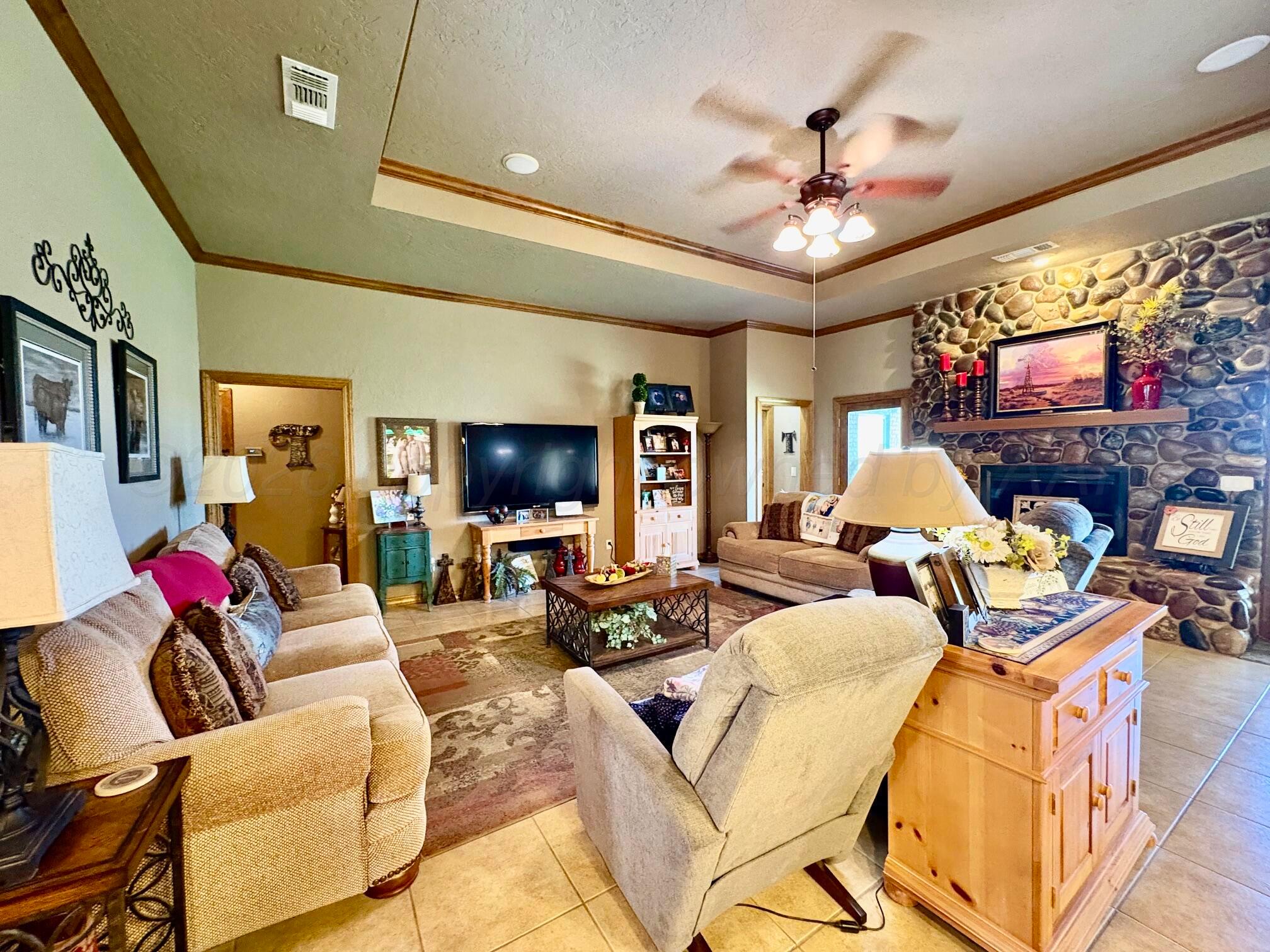 19900 W Country Club Road Property Photo 11