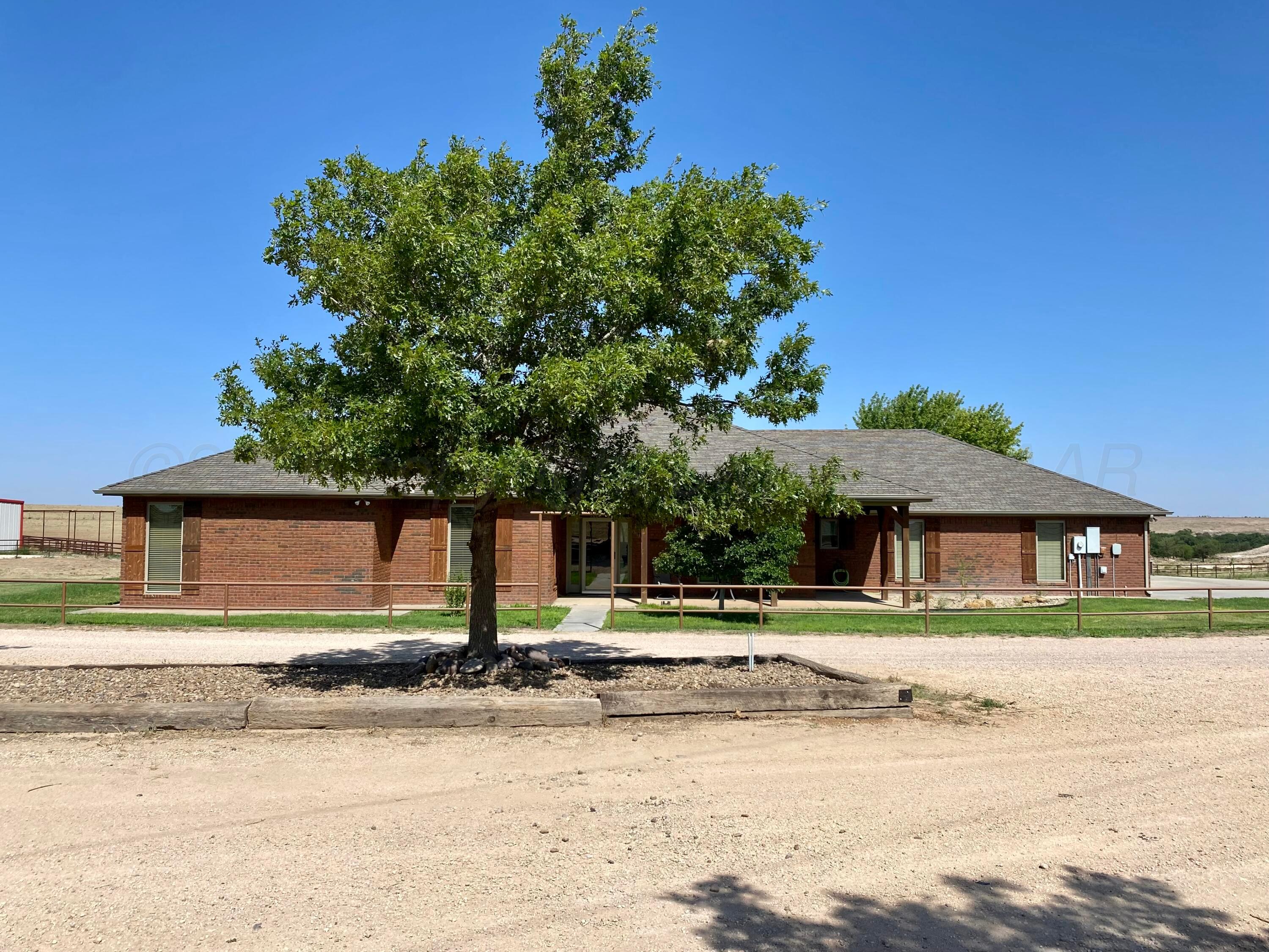 19900 W Country Club Road Property Photo 39