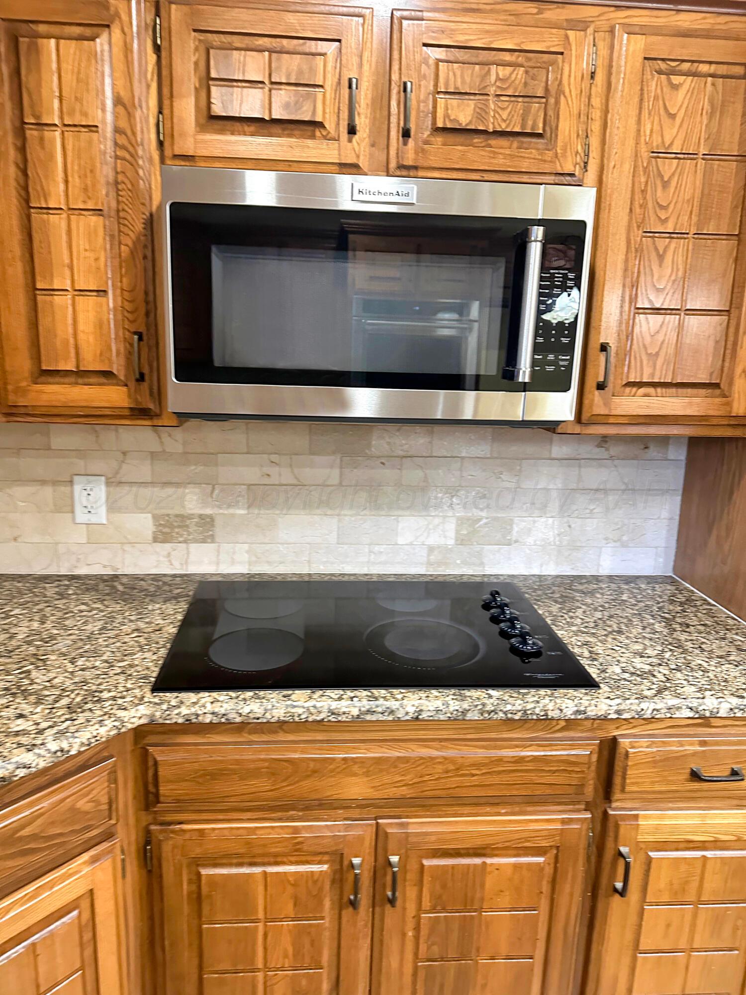 215 Somerset Street Property Photo 10