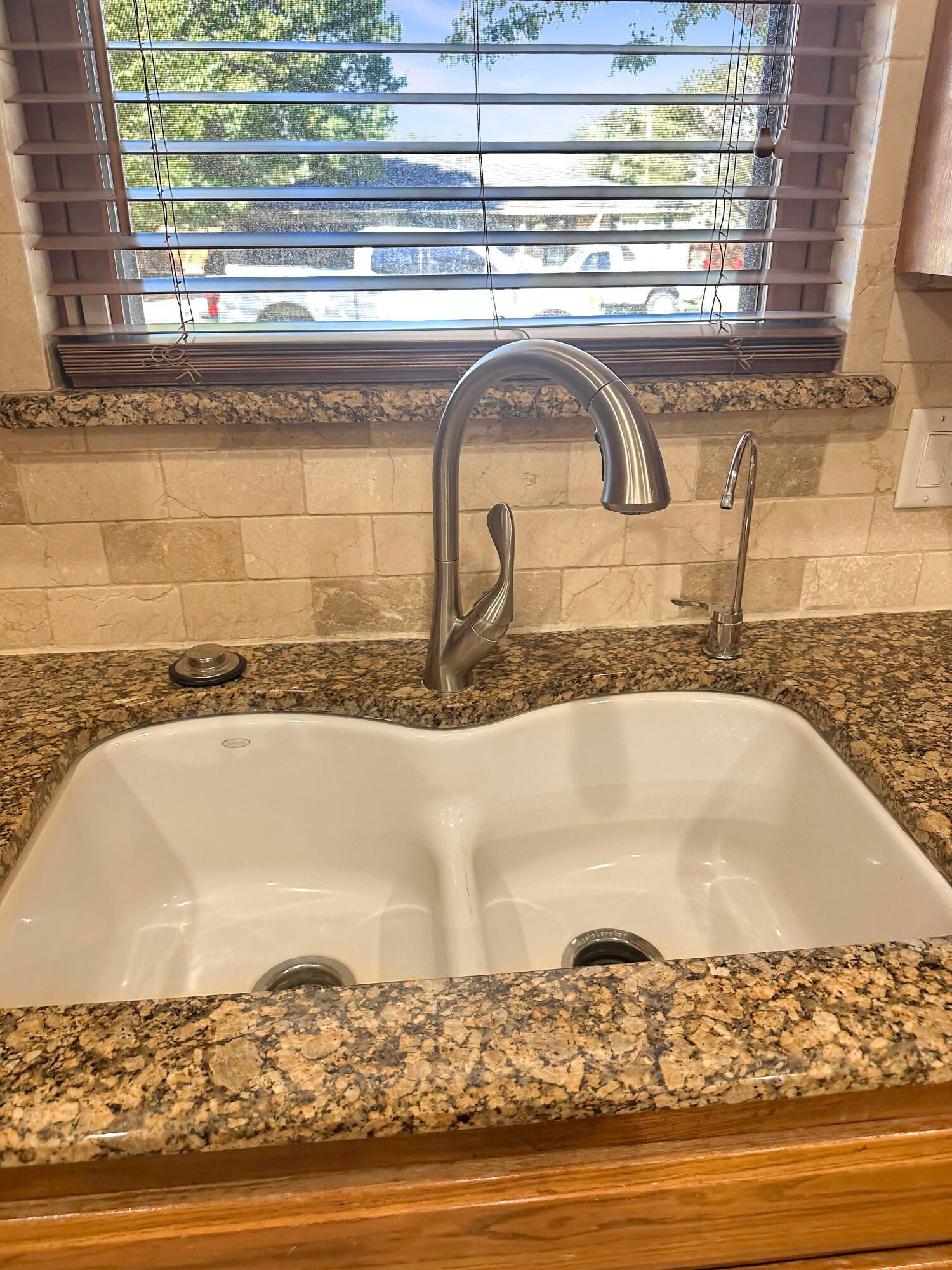 215 Somerset Street Property Photo 12