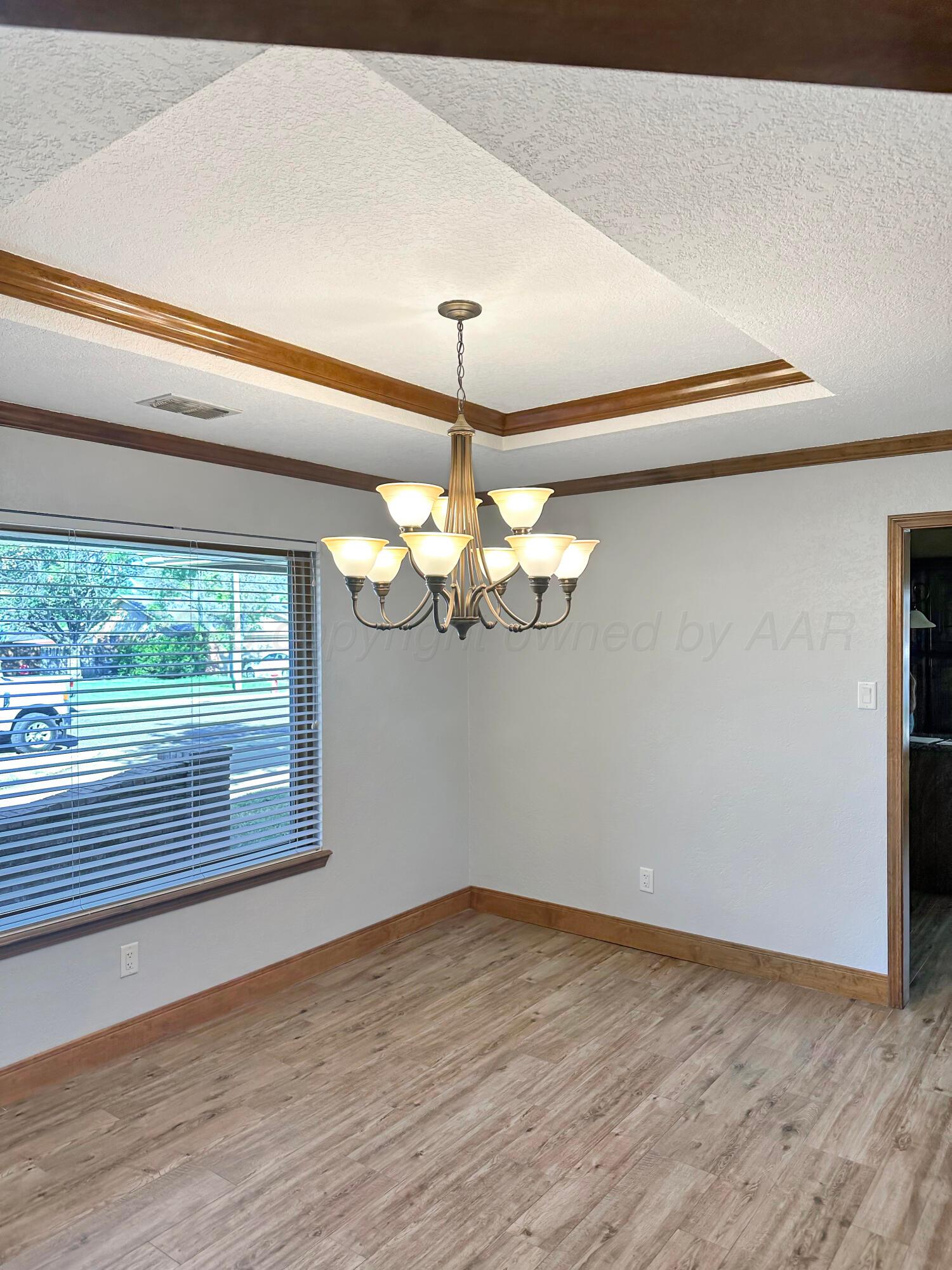 215 Somerset Street Property Photo 15
