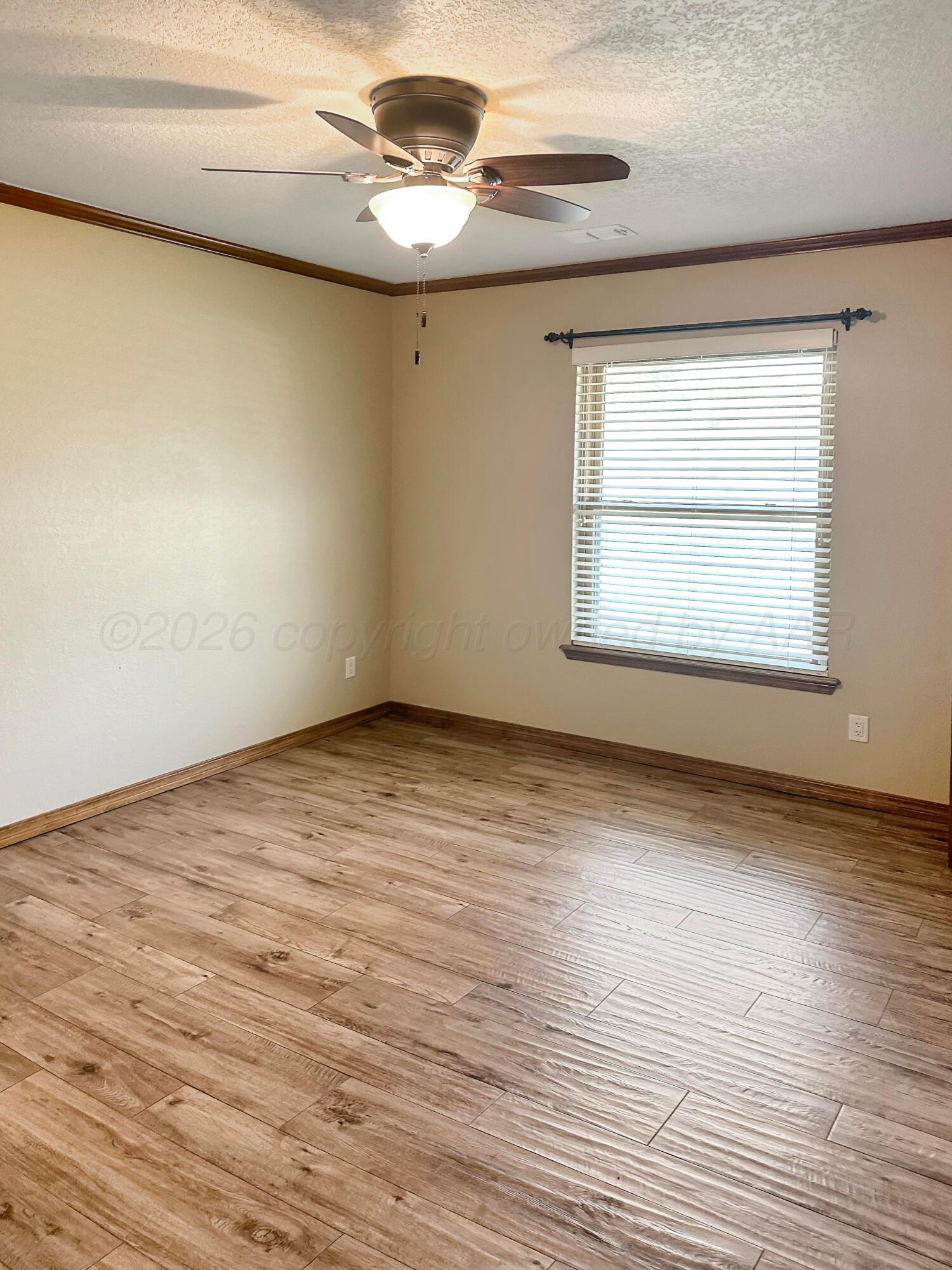 215 Somerset Street Property Photo 16