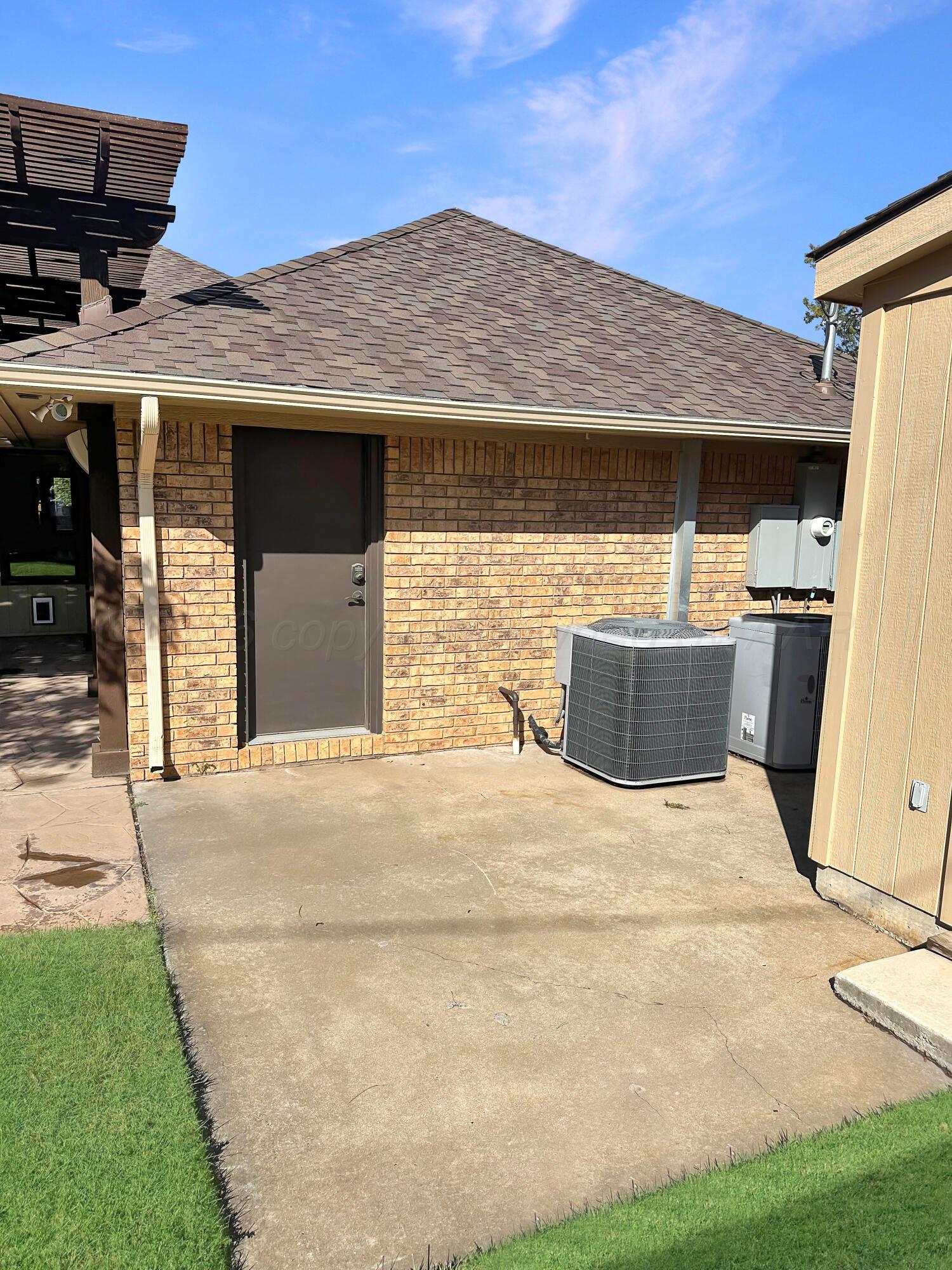215 Somerset Street Property Photo 34