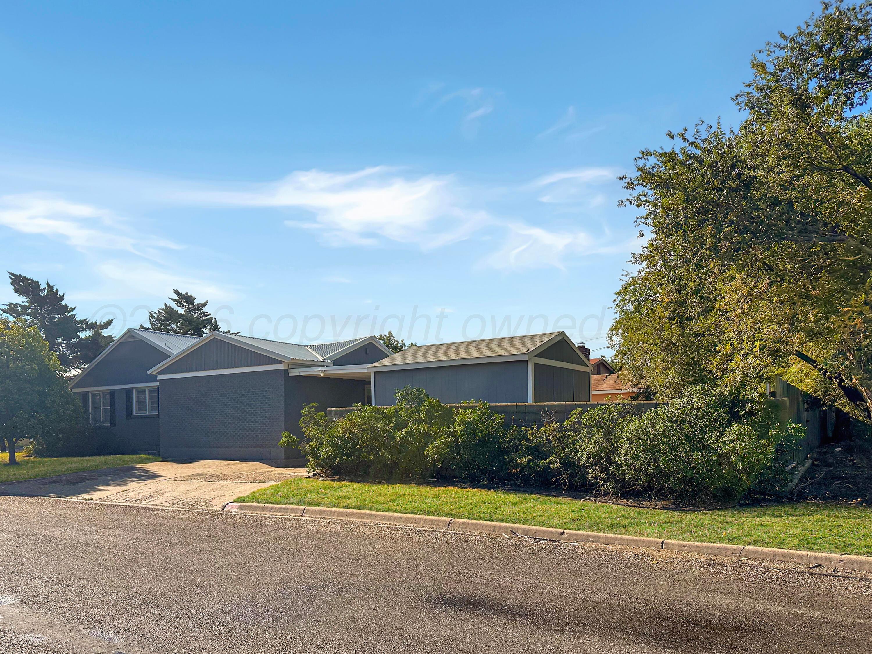325 Austin Street Property Photo 4