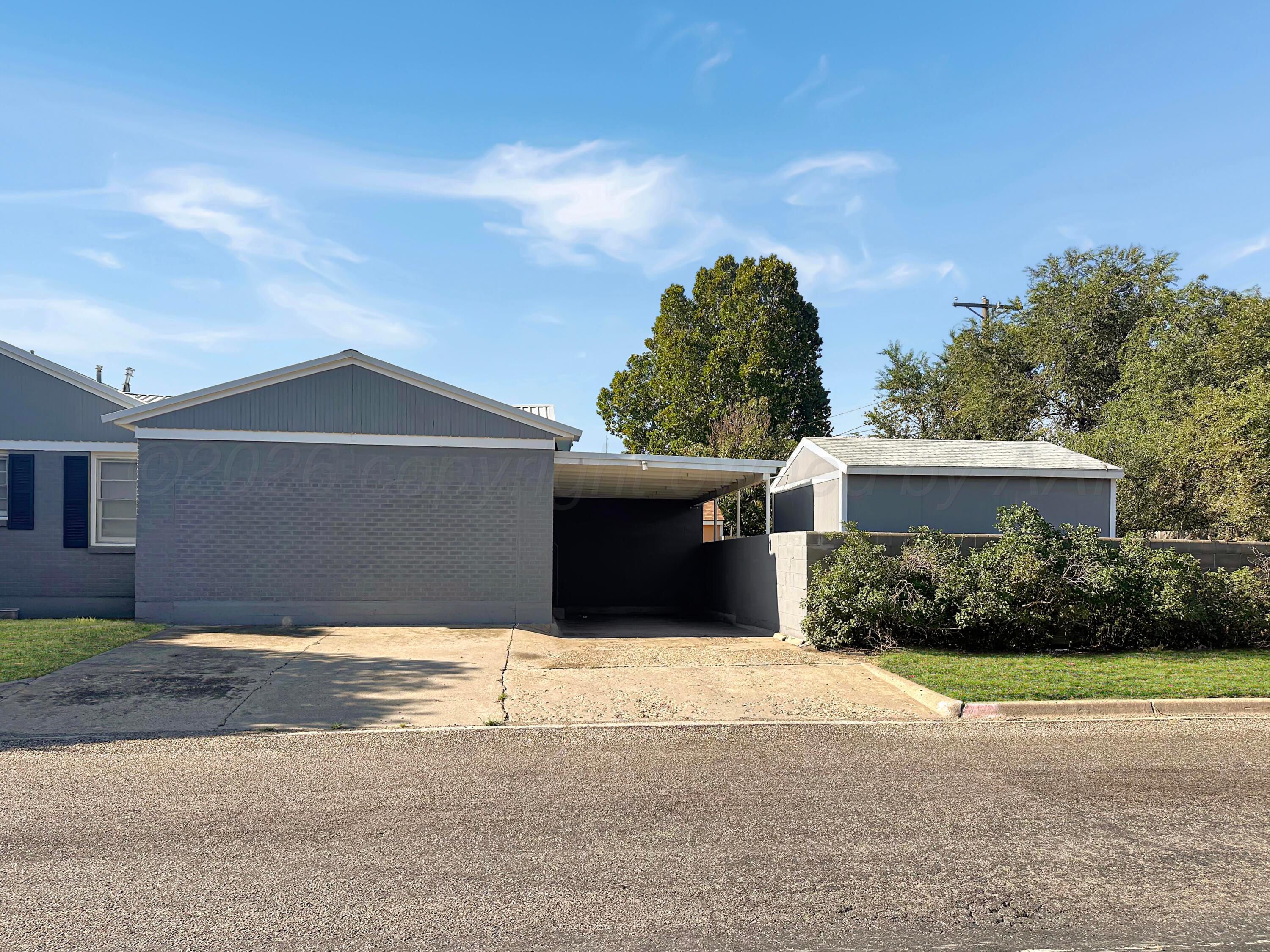 325 Austin Street Property Photo 5