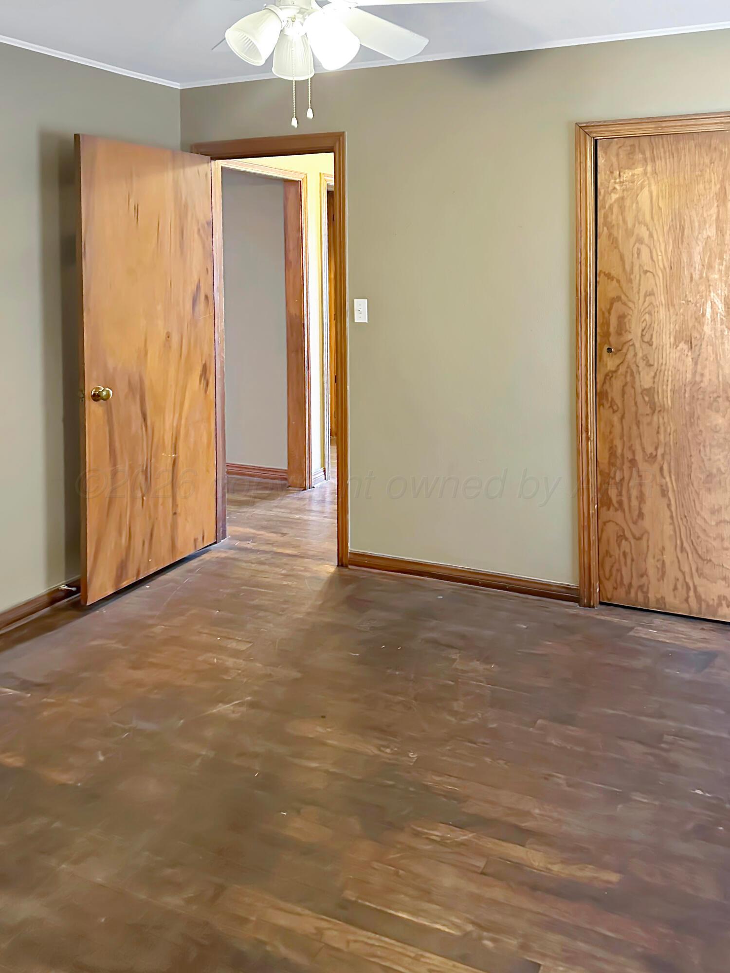 325 Austin Street Property Photo 15