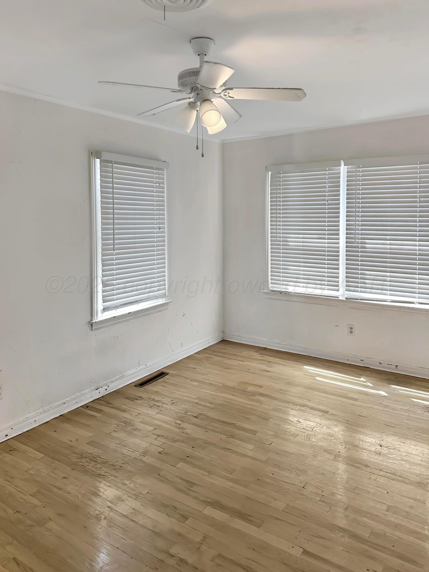 325 Austin Street Property Photo 17
