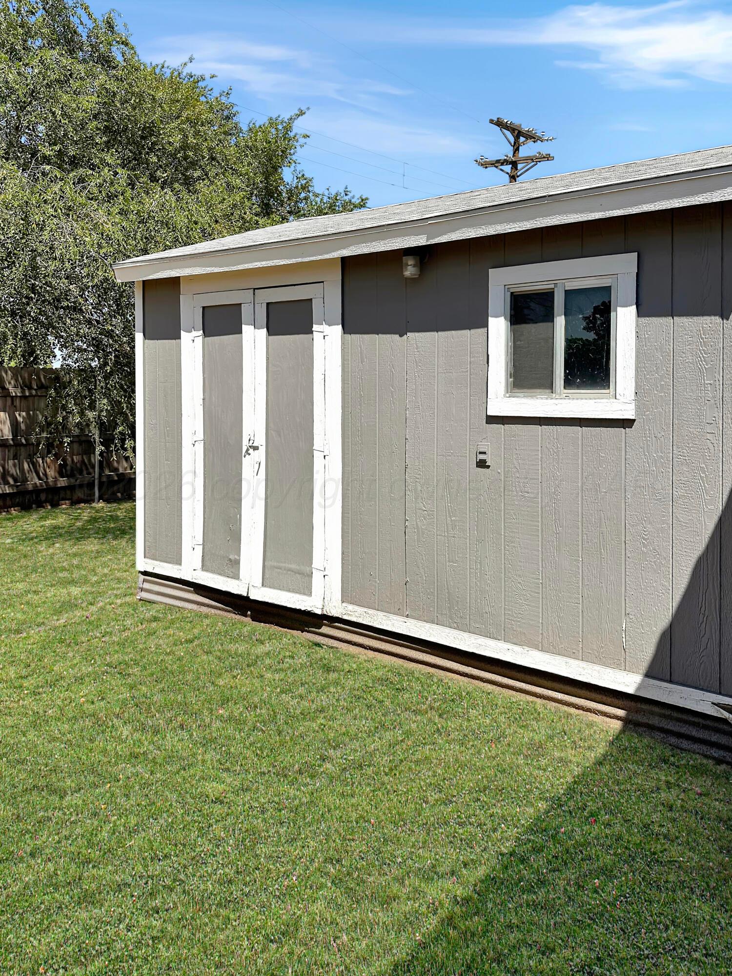 325 Austin Street Property Photo 20