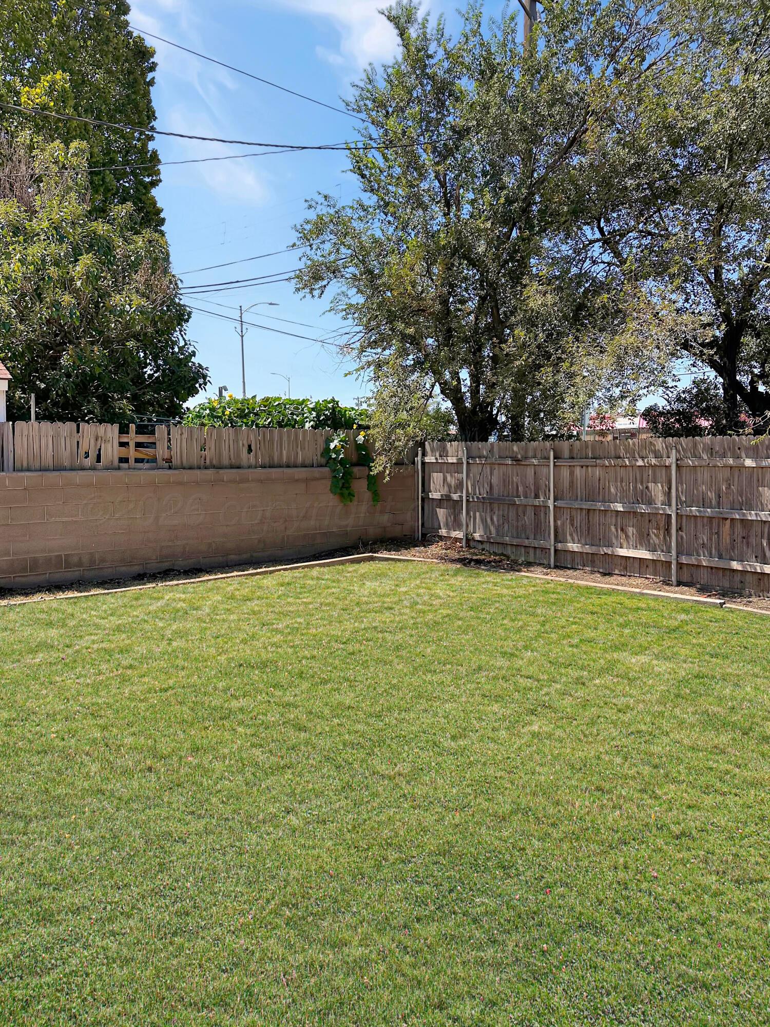 325 Austin Street Property Photo 21