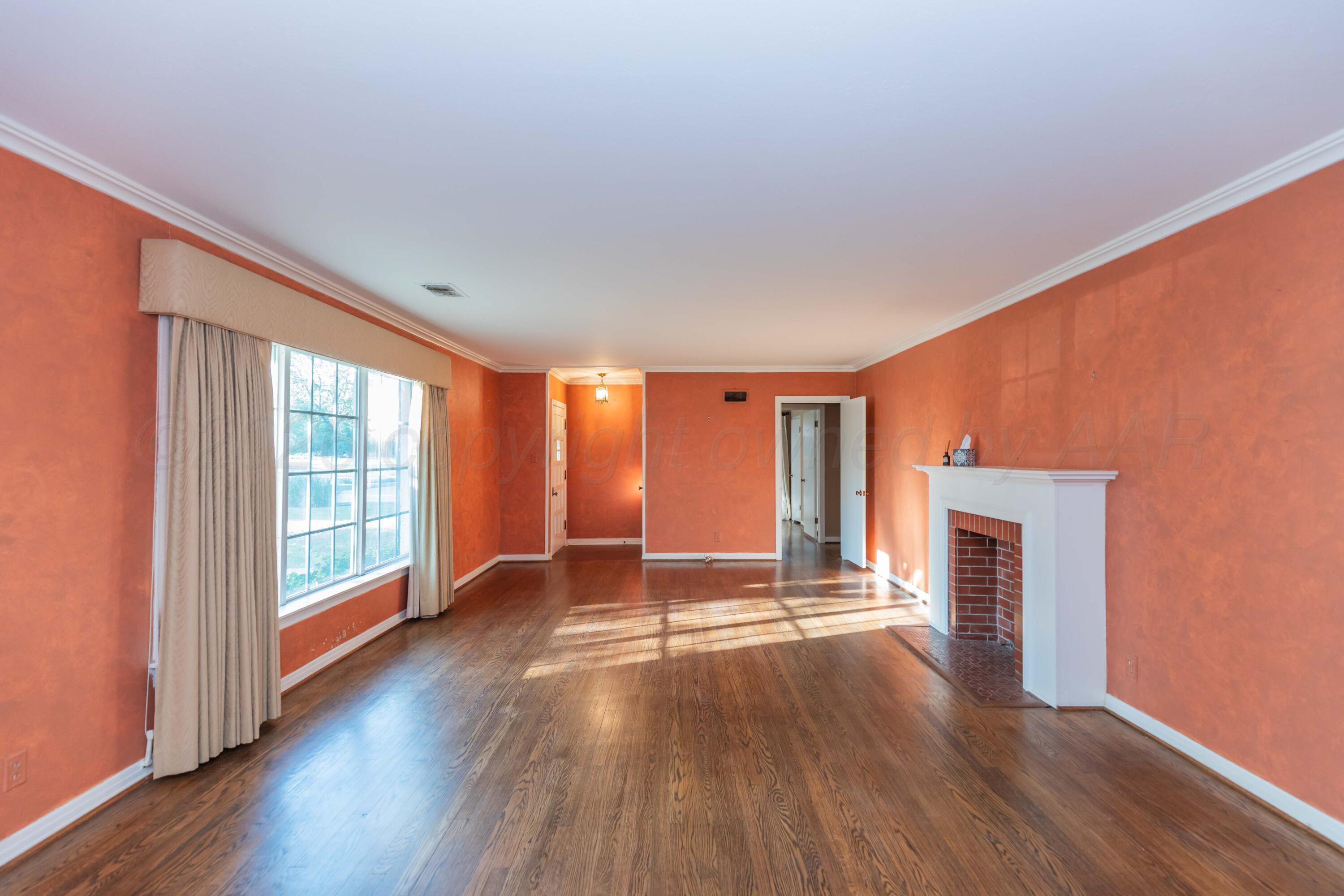 3214 Parker Street Property Photo 4