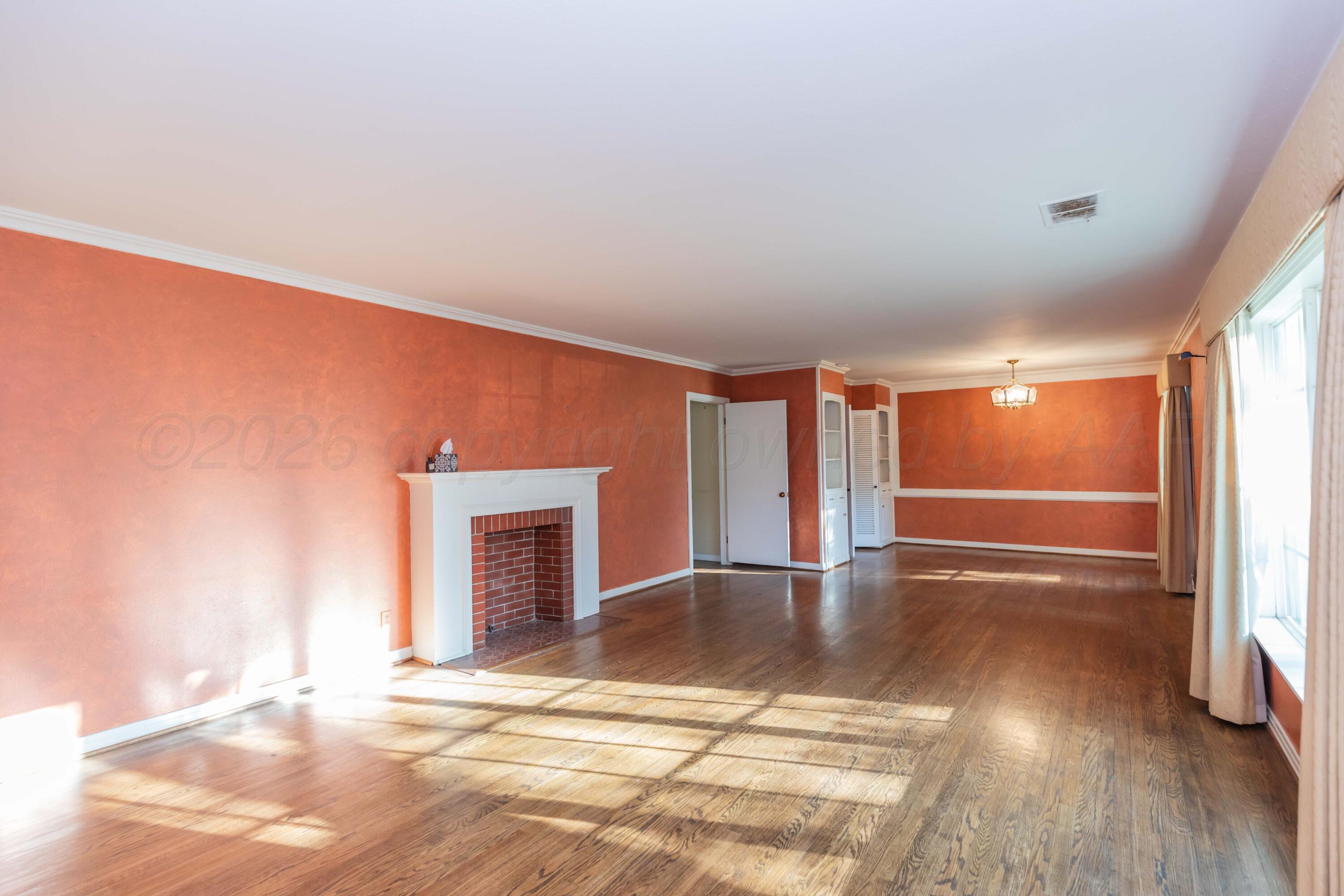 3214 Parker Street Property Photo 5