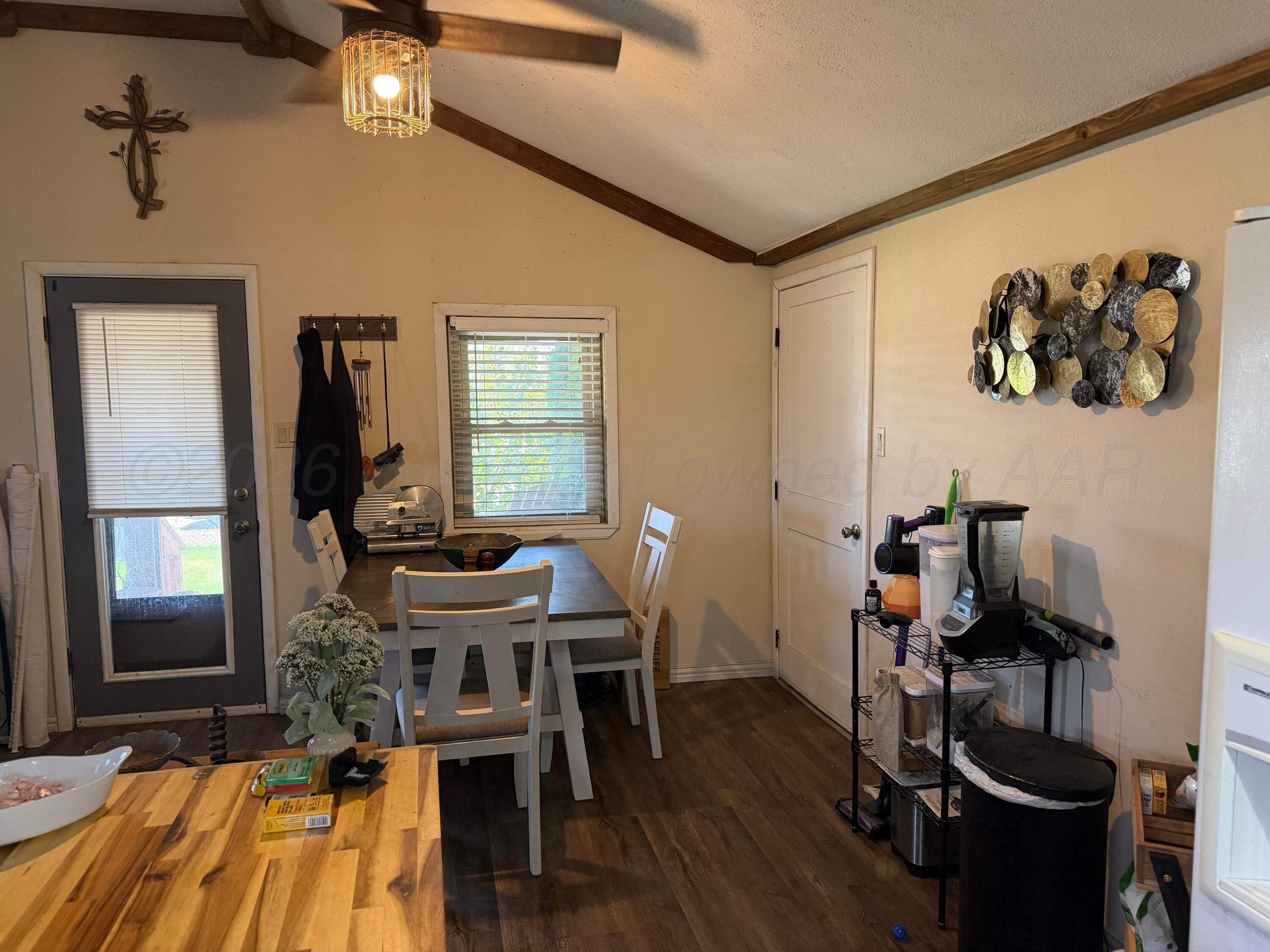 404 N Longwood Avenue Property Photo 13