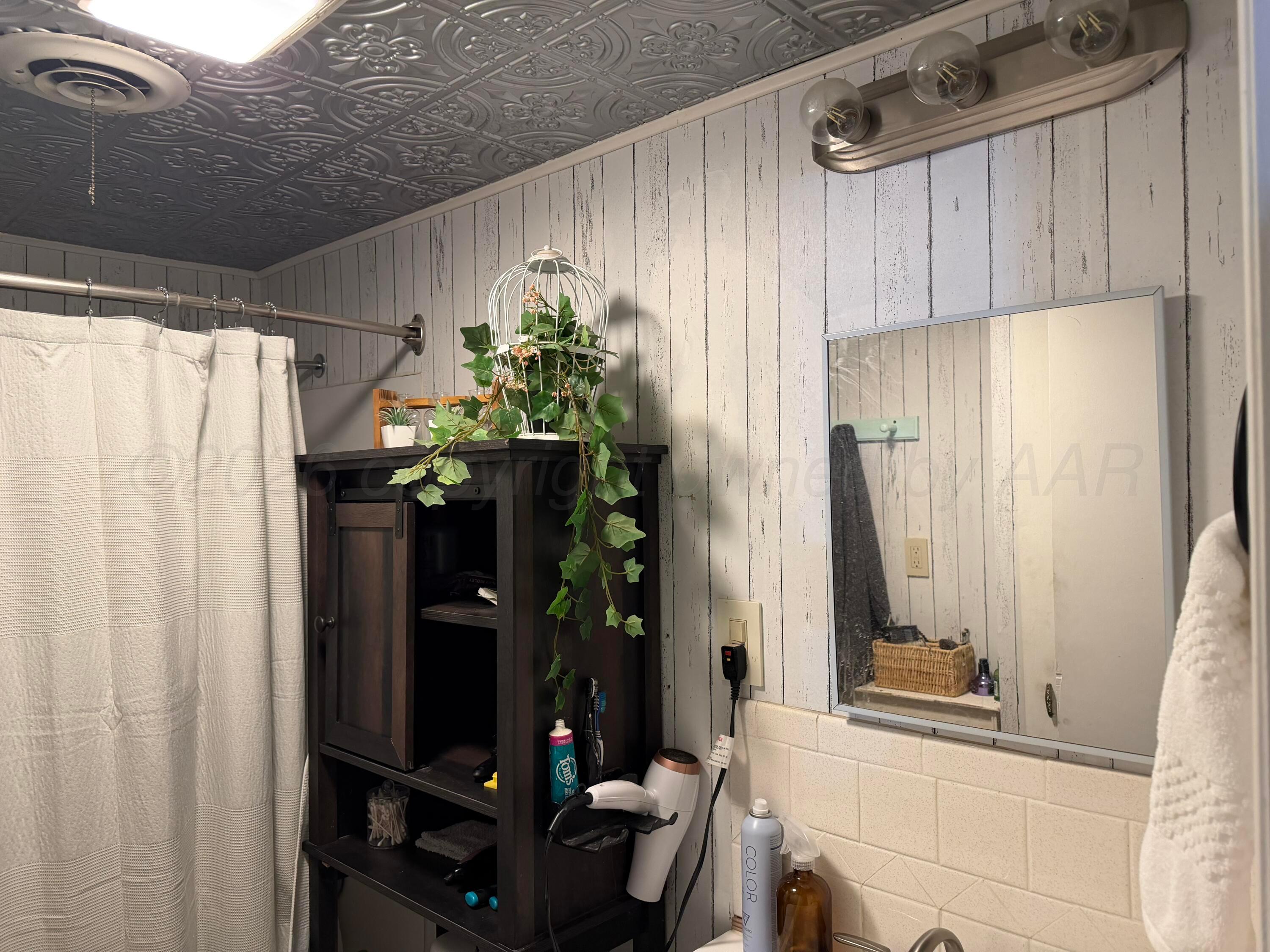 404 N Longwood Avenue Property Photo 29