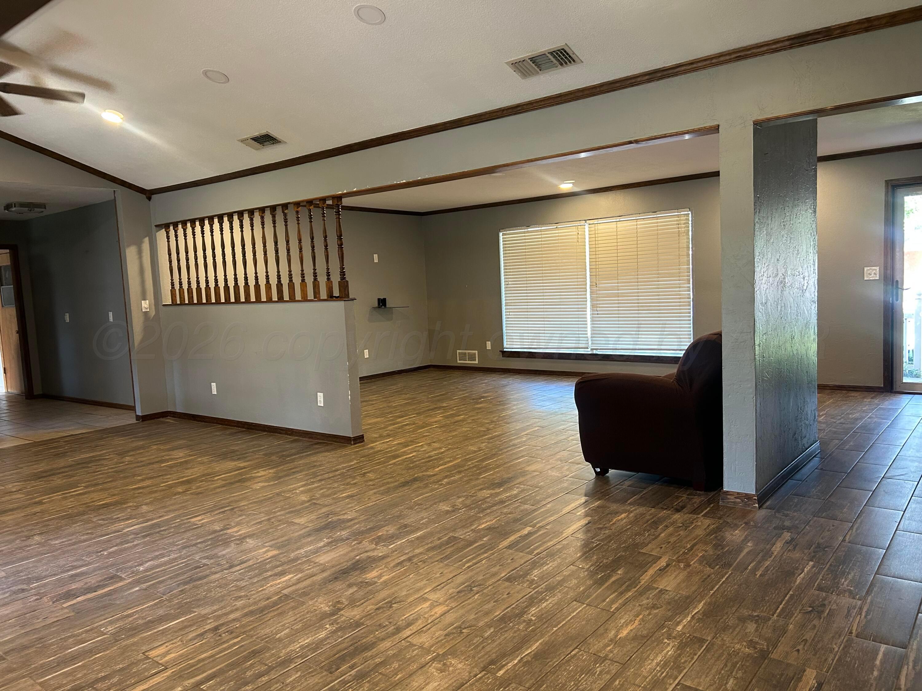 1205 N Chestnut Street Property Photo 9