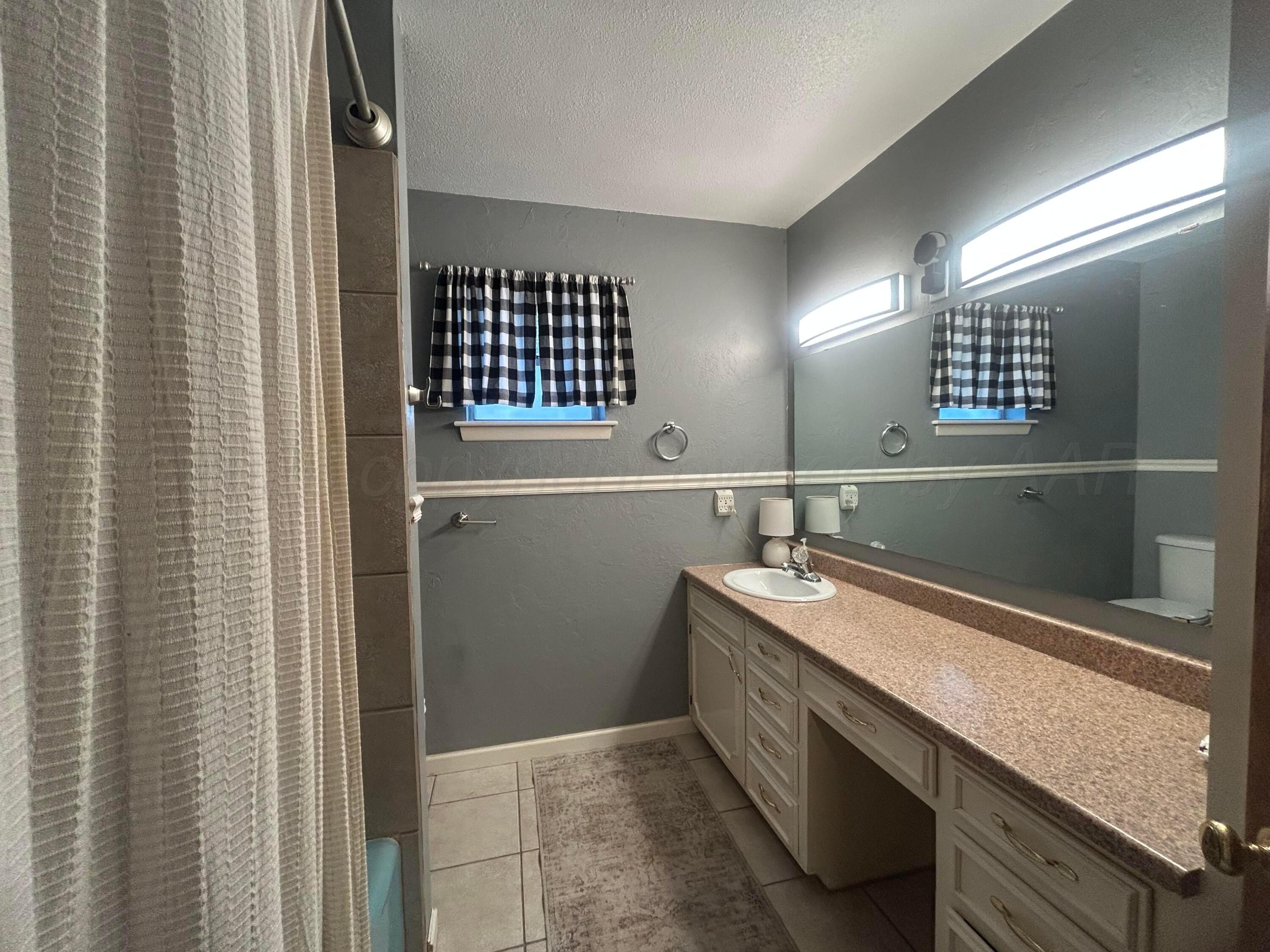1205 N Chestnut Street Property Photo 12