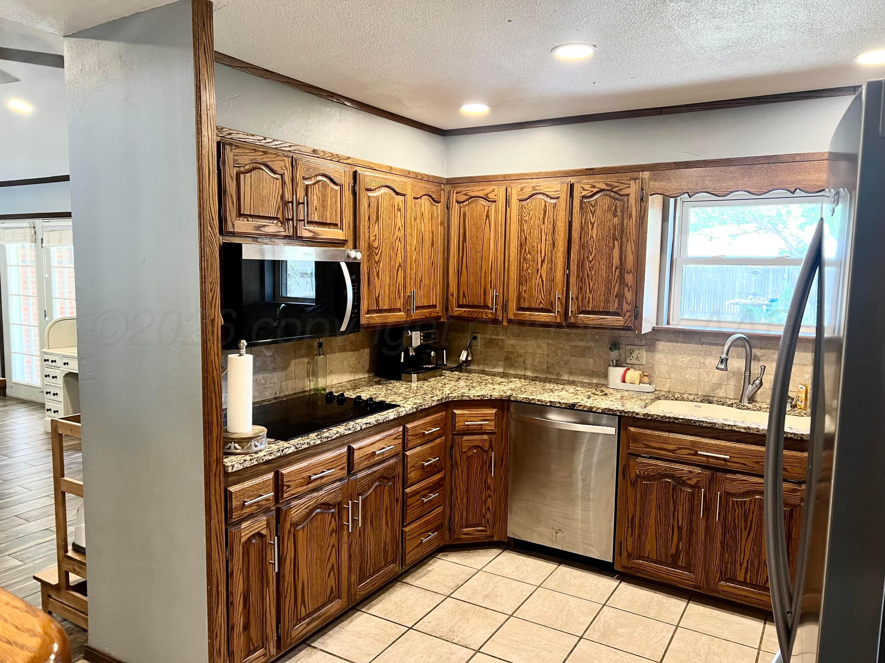 1205 N Chestnut Street Property Photo 15