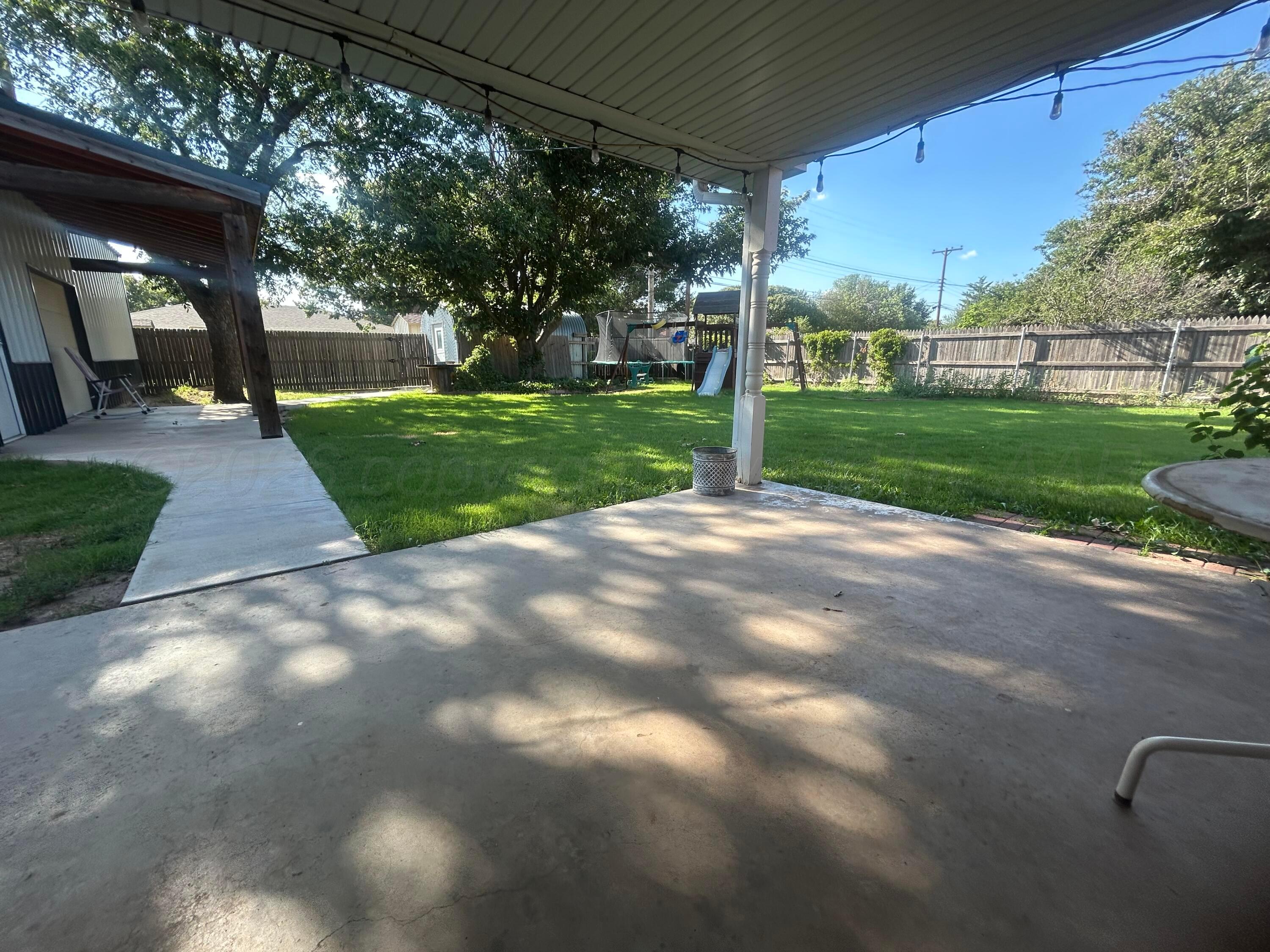 1205 N Chestnut Street Property Photo 32