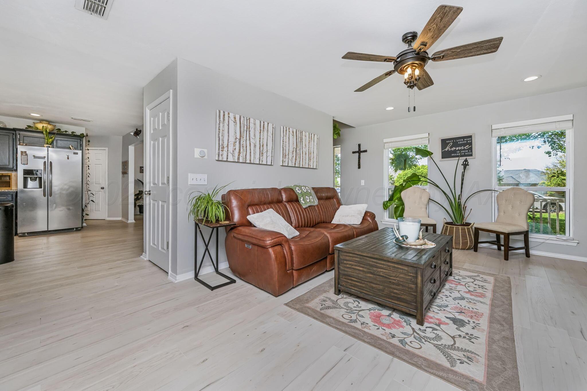 6201 S Travis Street Property Photo 19