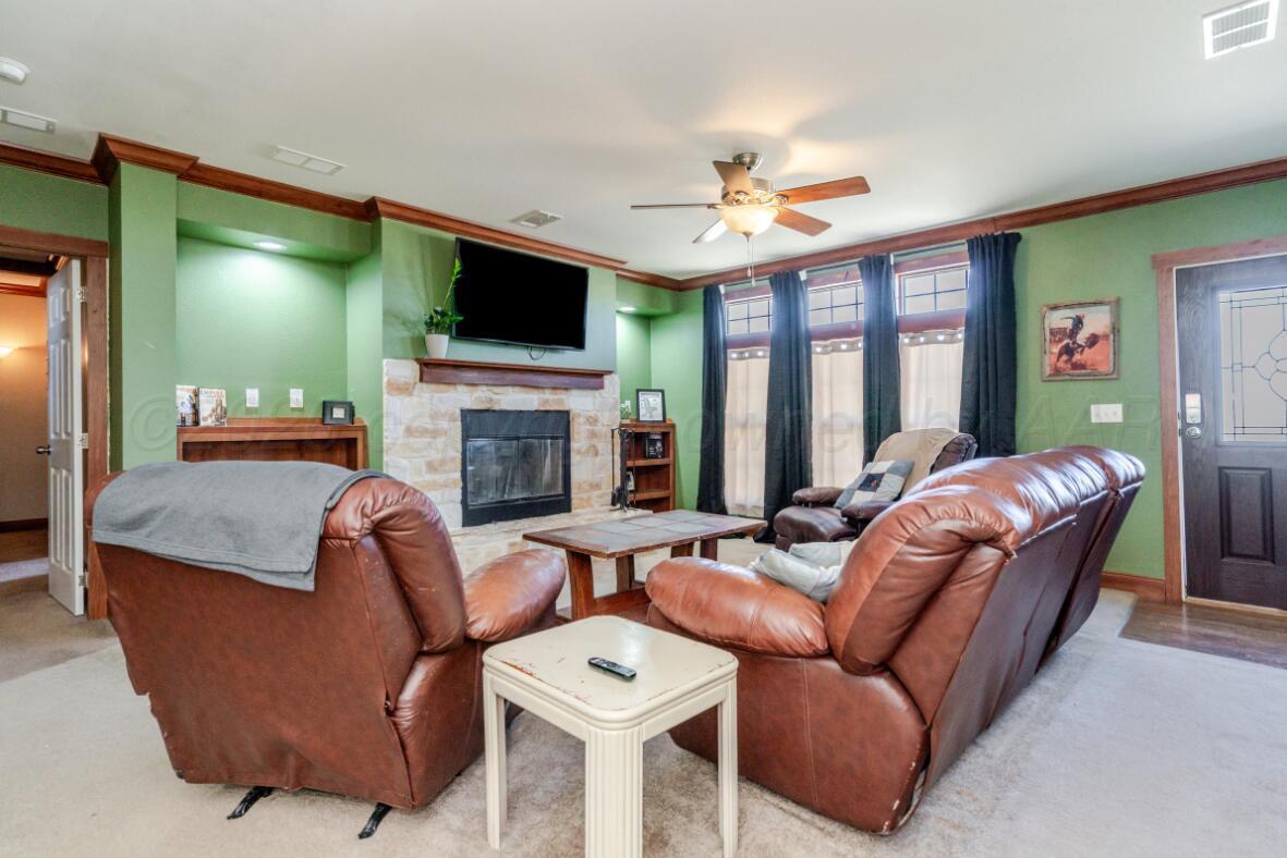 9960 S County Line Road Property Photo 3