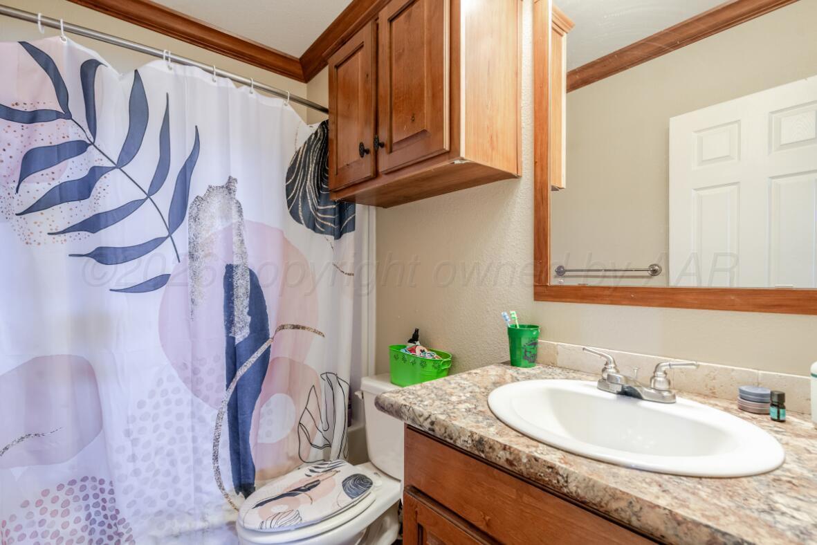 9960 S County Line Road Property Photo 10