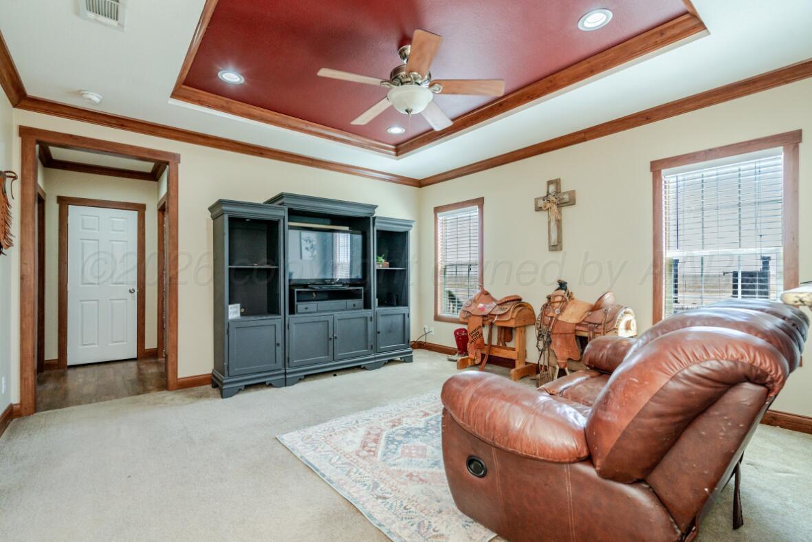 9960 S County Line Road Property Photo 14